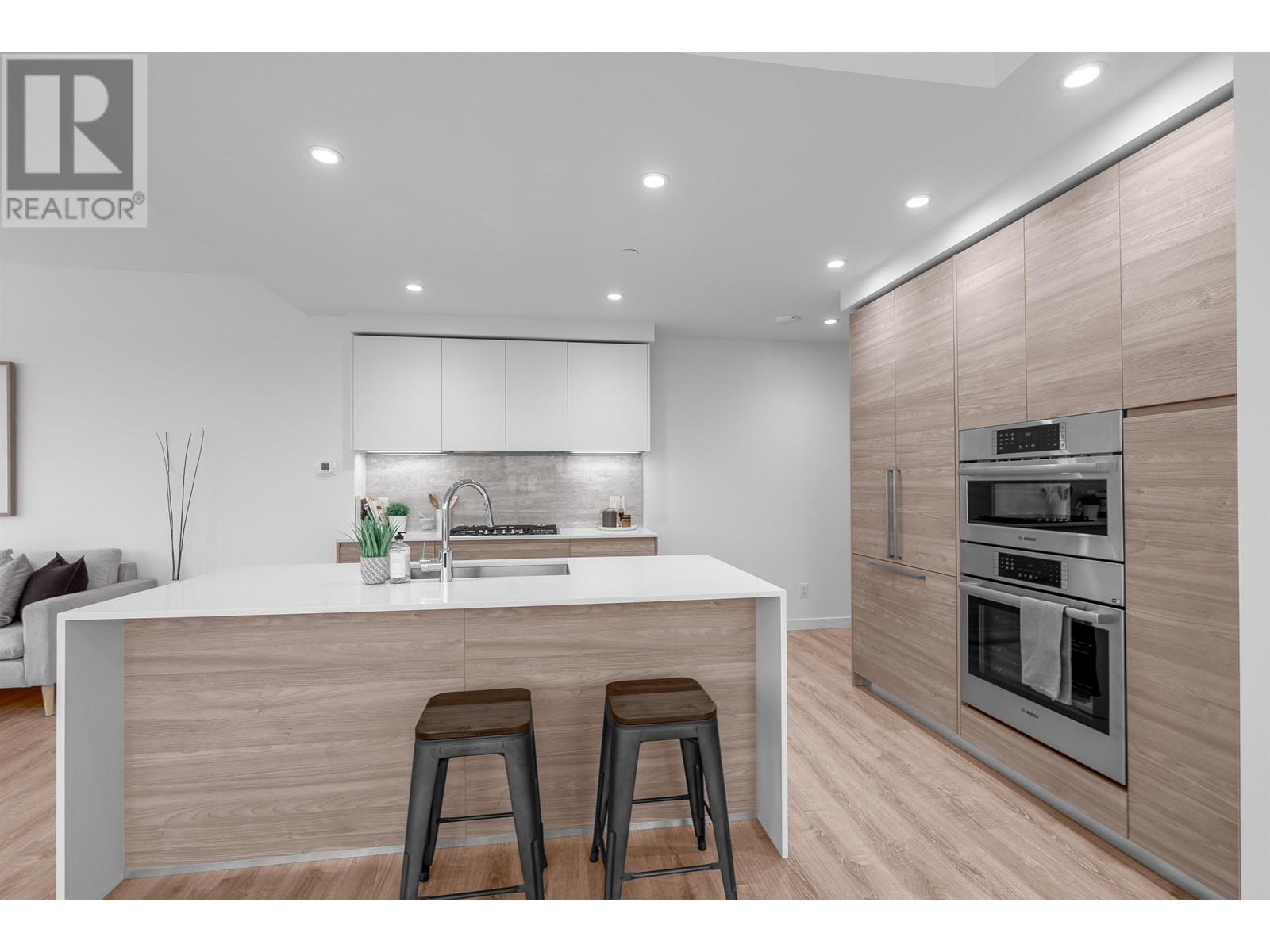 2304 680 Quayside Drive, New Westminster, British Columbia  V3M 0P2 - Photo 12 - R2960478
