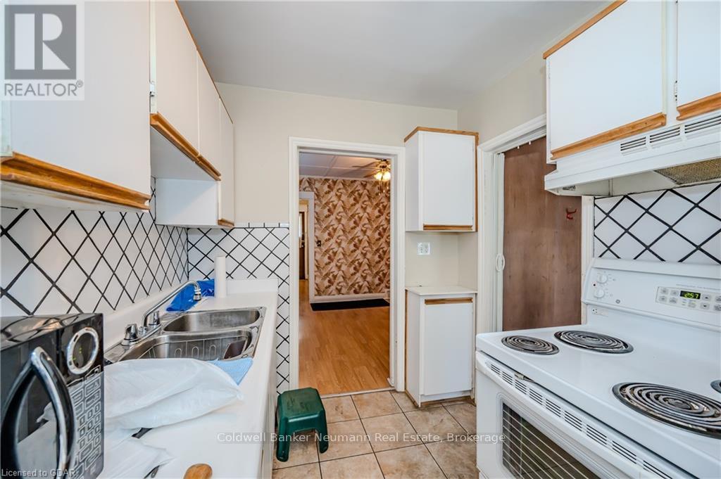 25 Blandford Street, Toronto, Ontario  M6E 3A6 - Photo 15 - C11944077