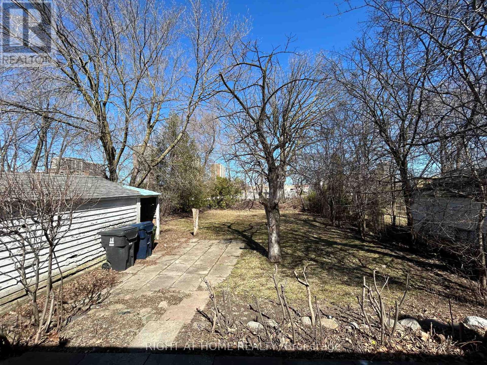 50 Moore Park Avenue, Toronto, Ontario  M2M 1M9 - Photo 19 - C11944105