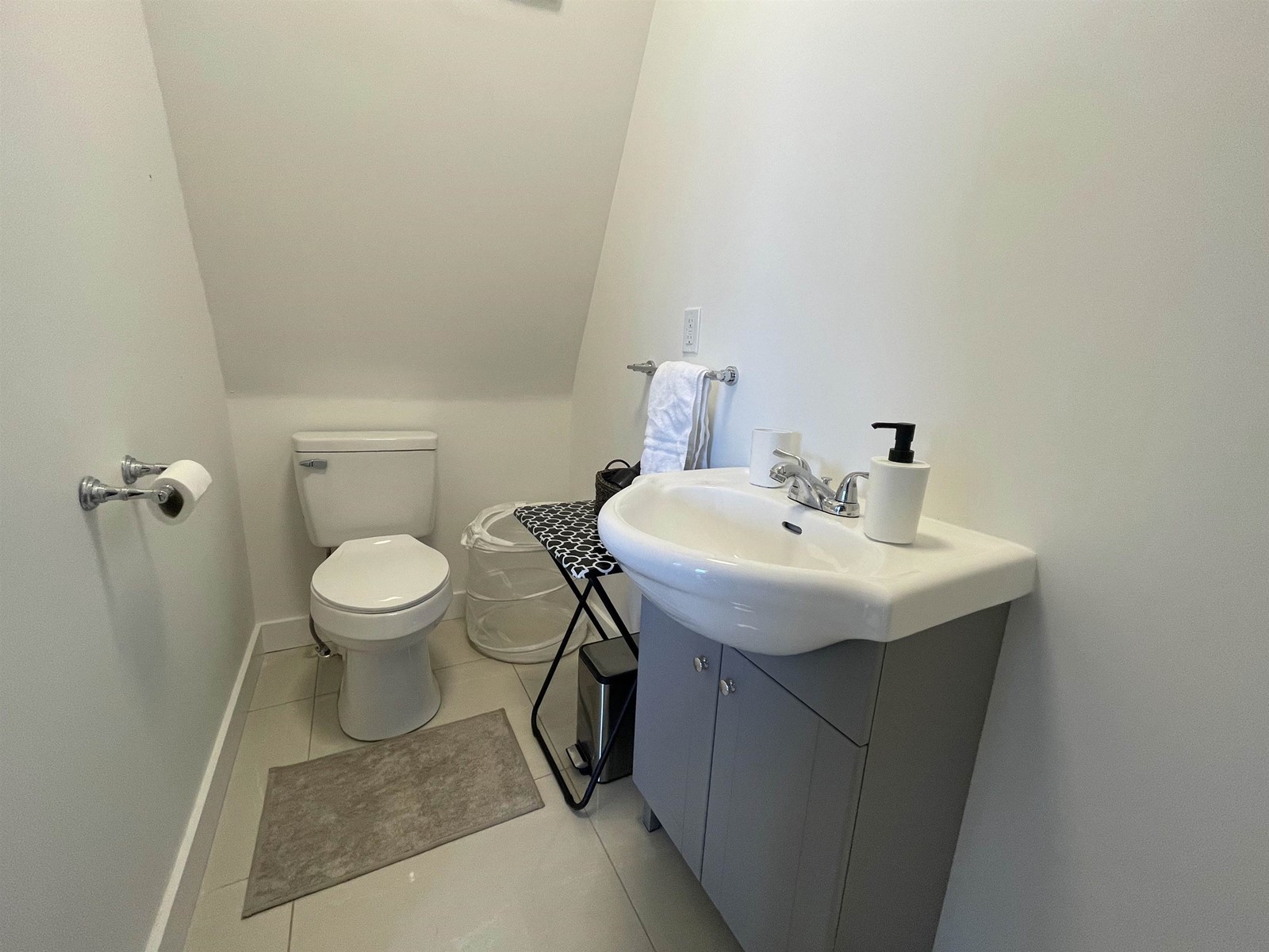 Suite A 7033 Abbot Street, Mission, British Columbia  V2V 6E1 - Photo 13 - C8066105