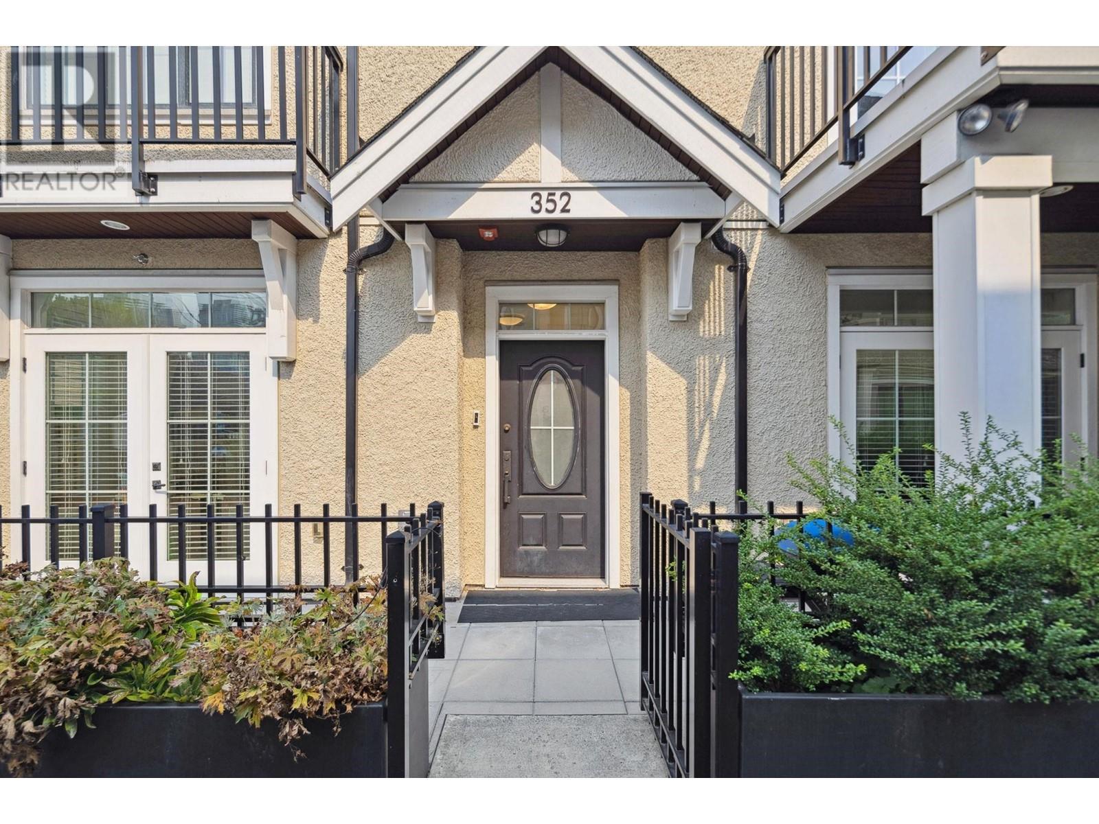 352 W 62nd Avenue, Vancouver, British Columbia  V5X 2E3 - Photo 3 - R2960931