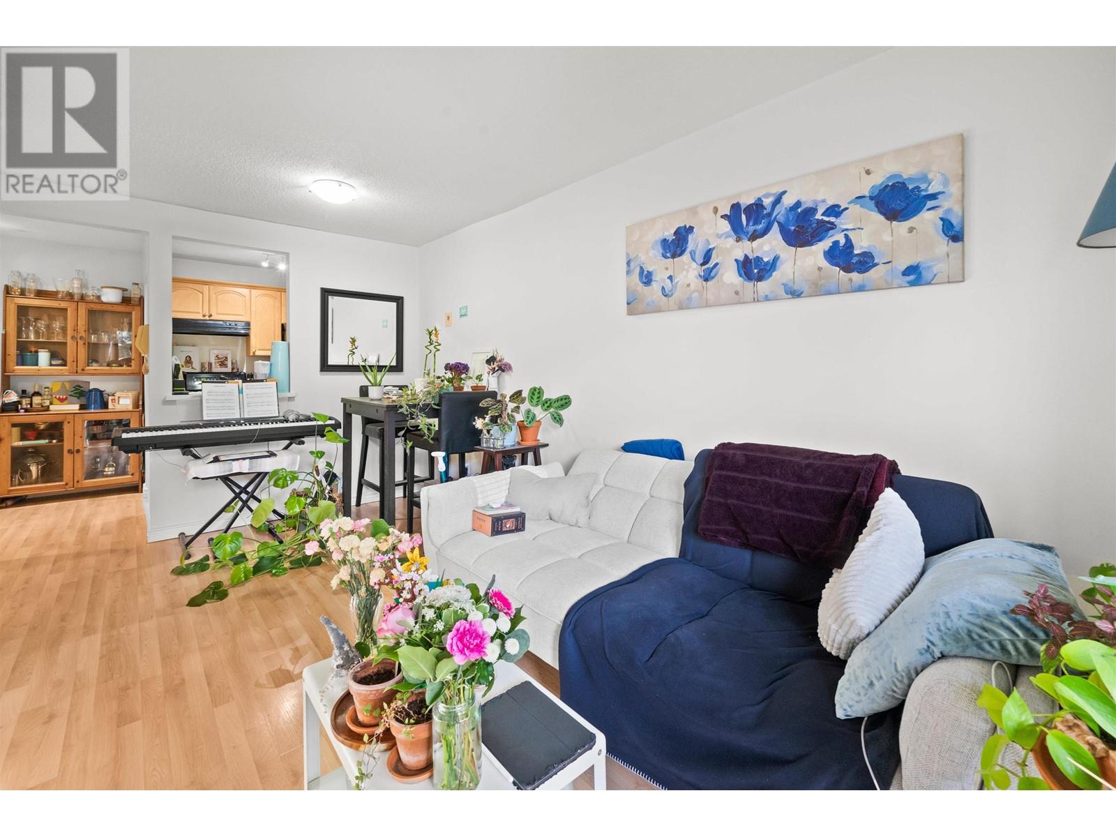 Listing Picture 10 of 33 : 208 2330 MAPLE STREET, Vancouver / 溫哥華 - 魯藝地產 Yvonne Lu Group - MLS Medallion Club Member