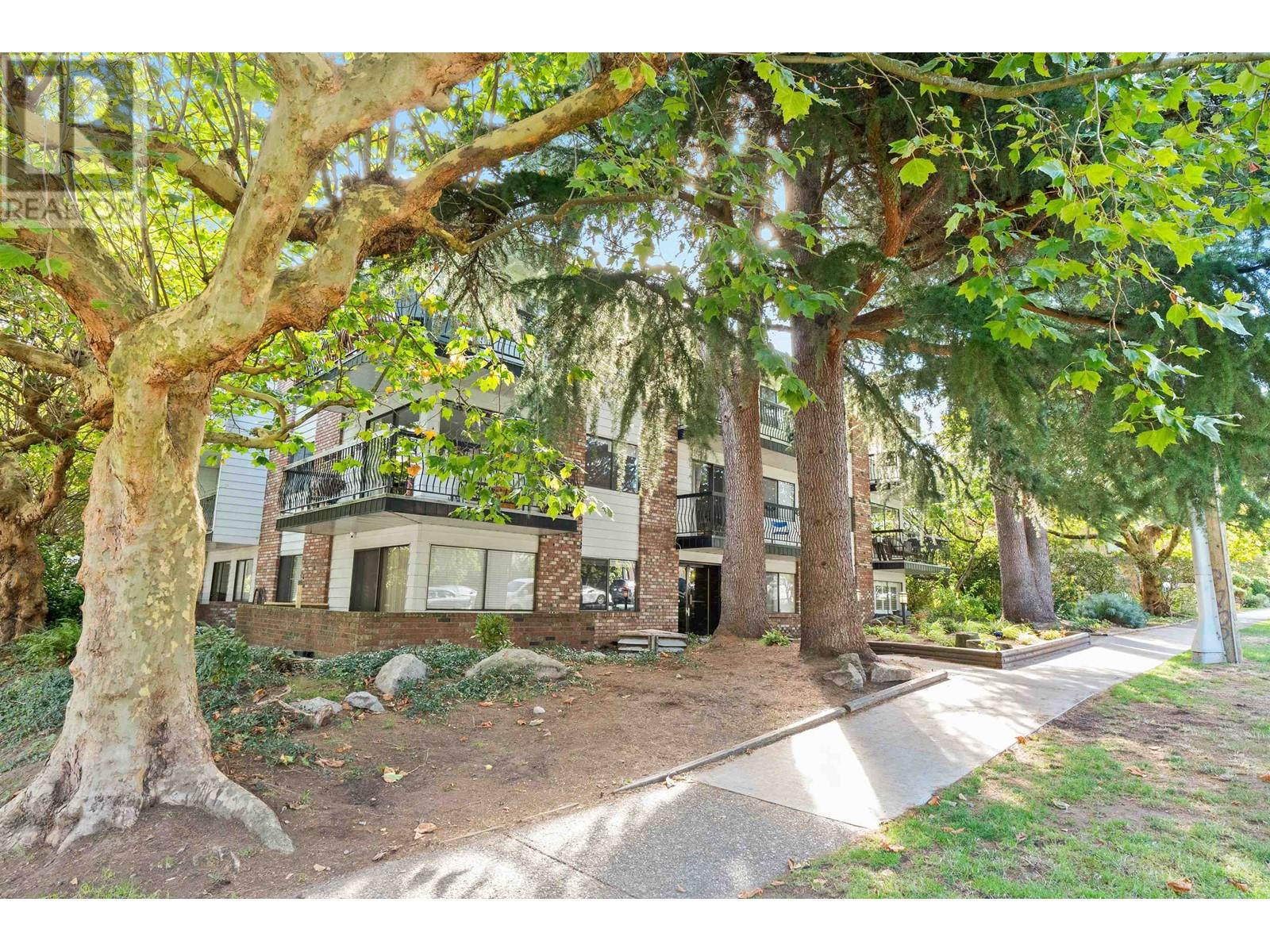 Listing Picture 24 of 33 : 208 2330 MAPLE STREET, Vancouver / 溫哥華 - 魯藝地產 Yvonne Lu Group - MLS Medallion Club Member