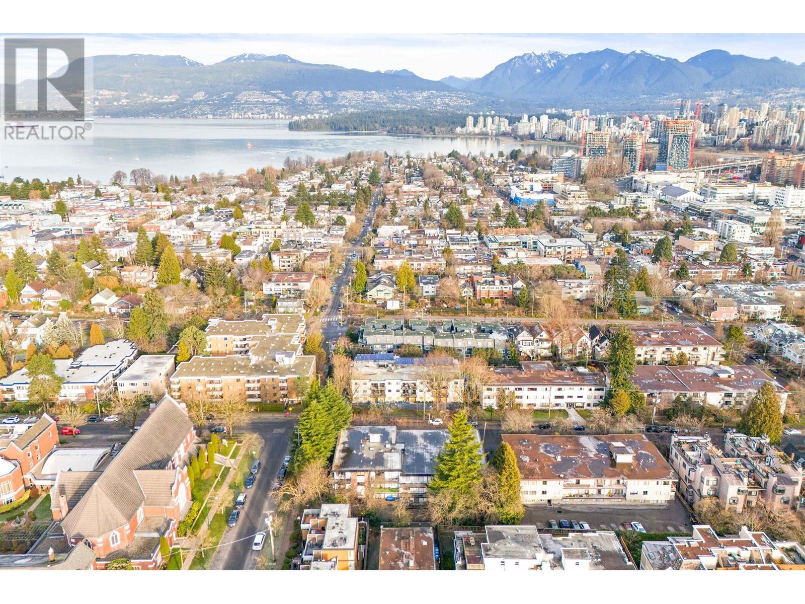 Listing Picture 26 of 33 : 208 2330 MAPLE STREET, Vancouver / 溫哥華 - 魯藝地產 Yvonne Lu Group - MLS Medallion Club Member