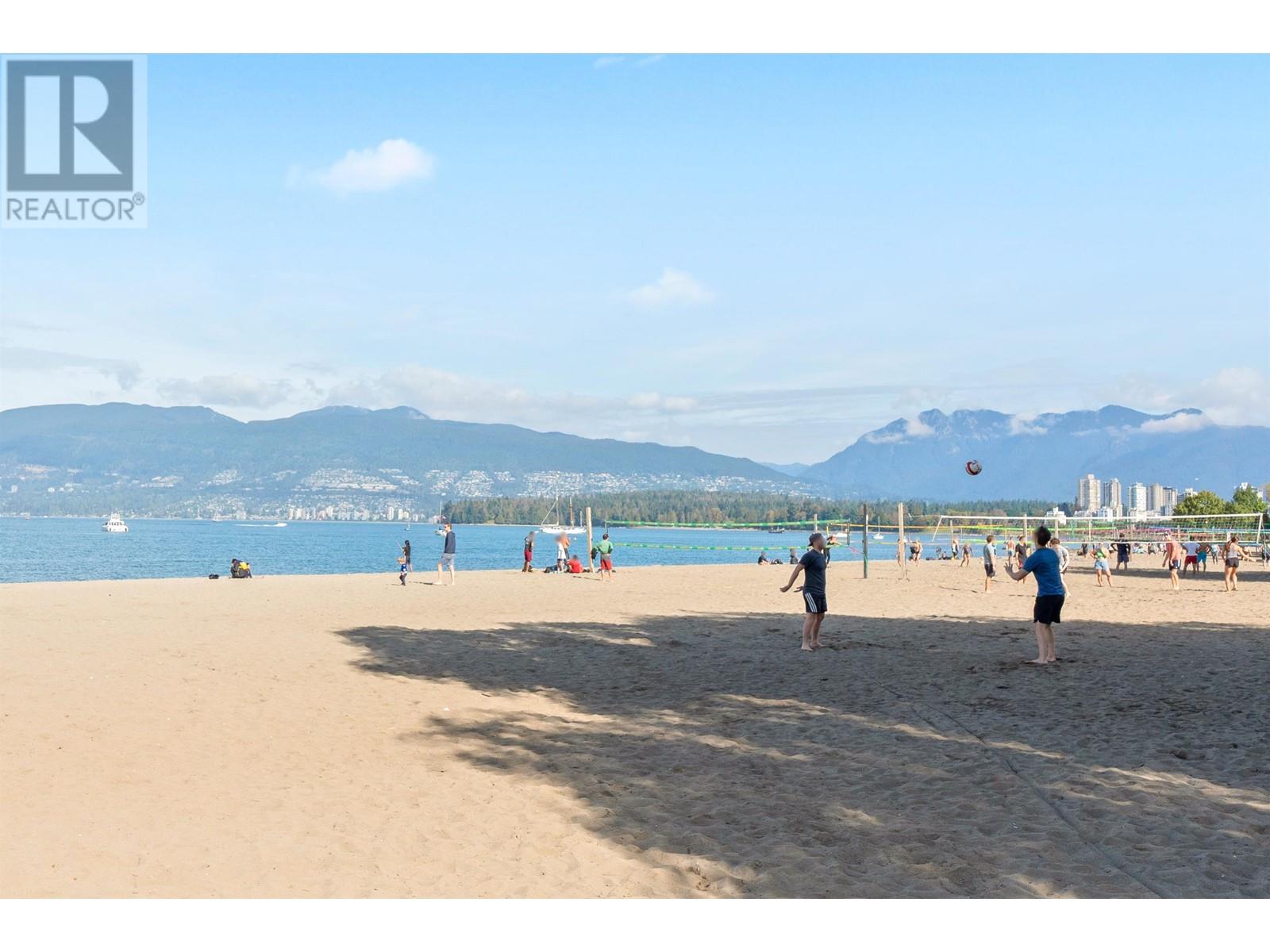 Listing Picture 32 of 33 : 208 2330 MAPLE STREET, Vancouver / 溫哥華 - 魯藝地產 Yvonne Lu Group - MLS Medallion Club Member