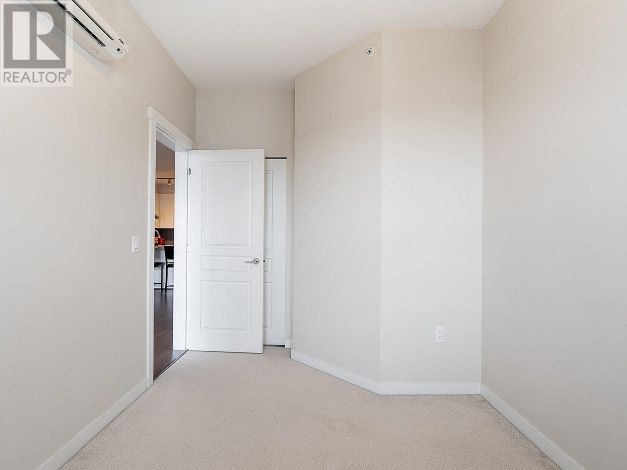 Listing Picture 21 of 32 : 416 9399 ODLIN ROAD, Richmond / 烈治文 - 魯藝地產 Yvonne Lu Group - MLS Medallion Club Member