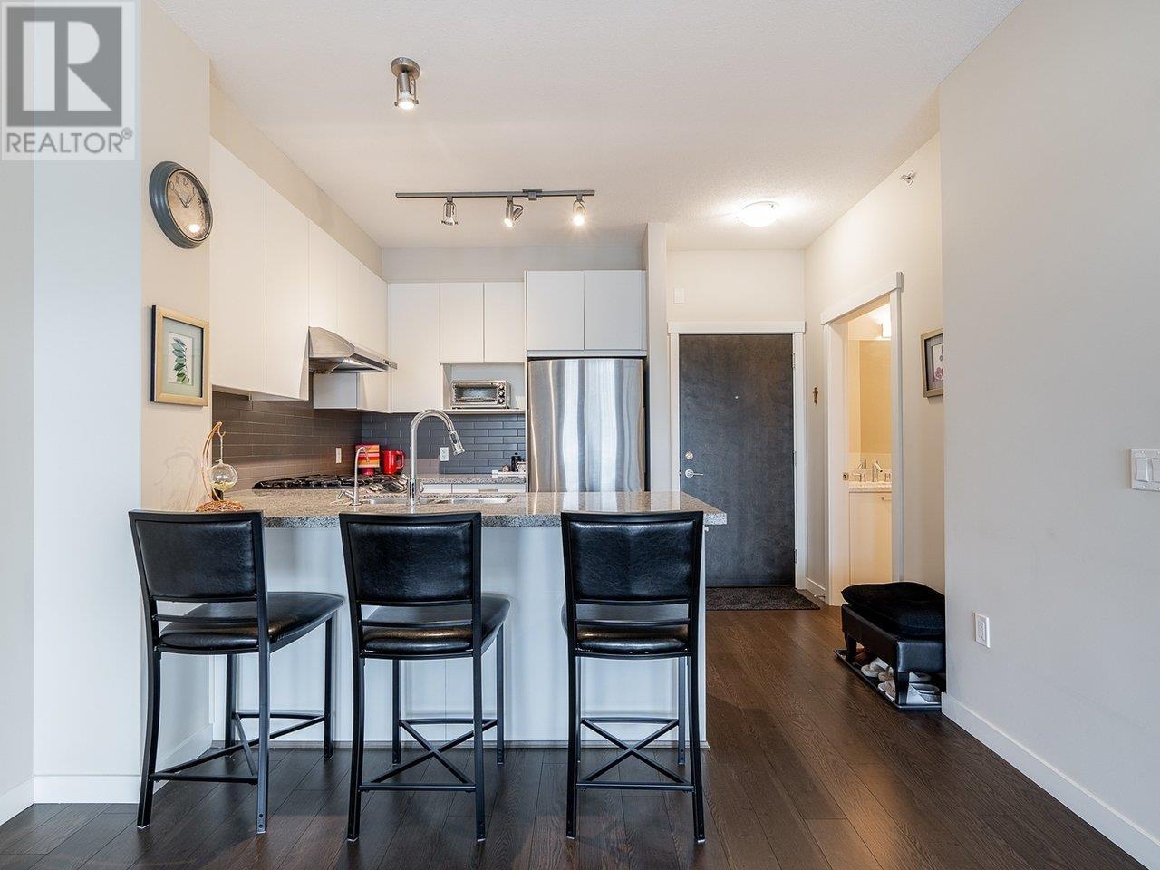 Listing Picture 6 of 32 : 416 9399 ODLIN ROAD, Richmond / 烈治文 - 魯藝地產 Yvonne Lu Group - MLS Medallion Club Member
