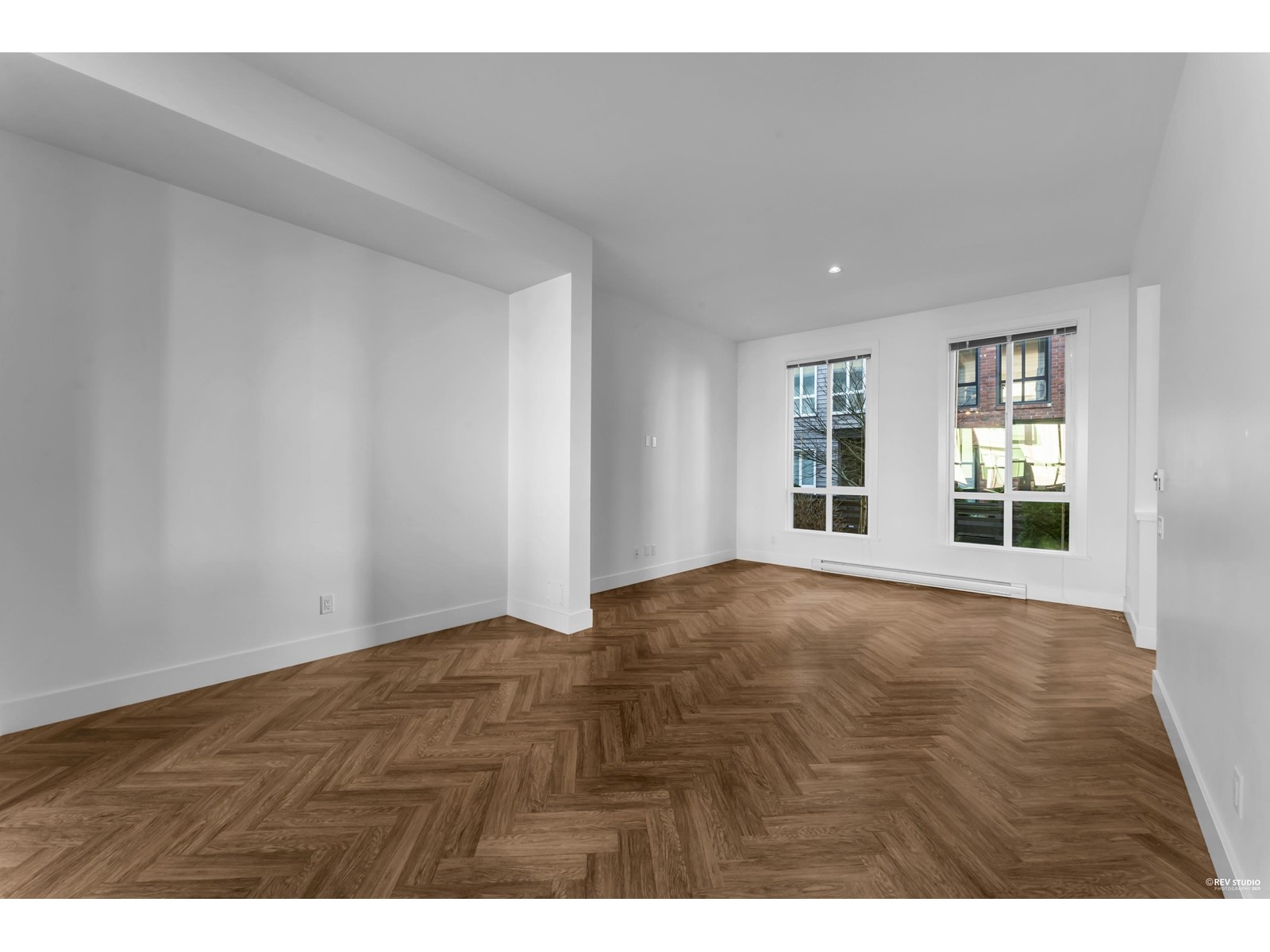 Property at 35 15828 27 AVENUE image 3