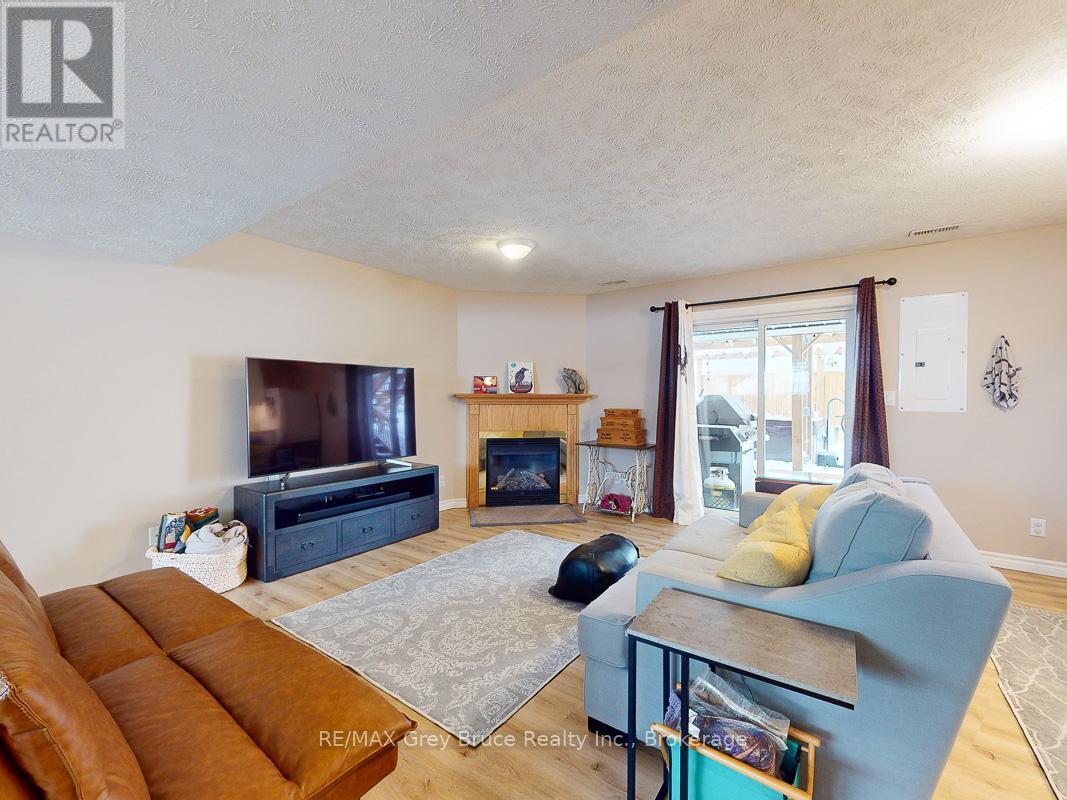 2551 8th Avenue E, Owen Sound, Ontario  N4K 6V2 - Photo 22 - X11944146