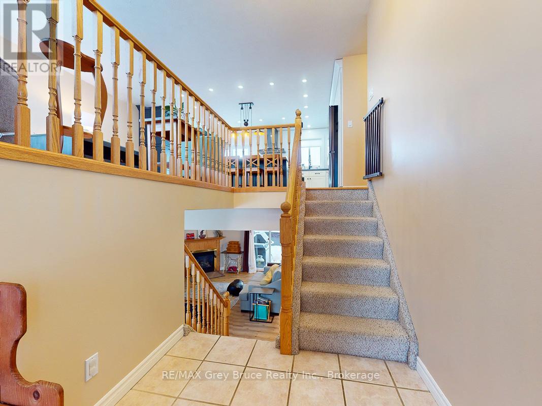 2551 8th Avenue E, Owen Sound, Ontario  N4K 6V2 - Photo 4 - X11944146