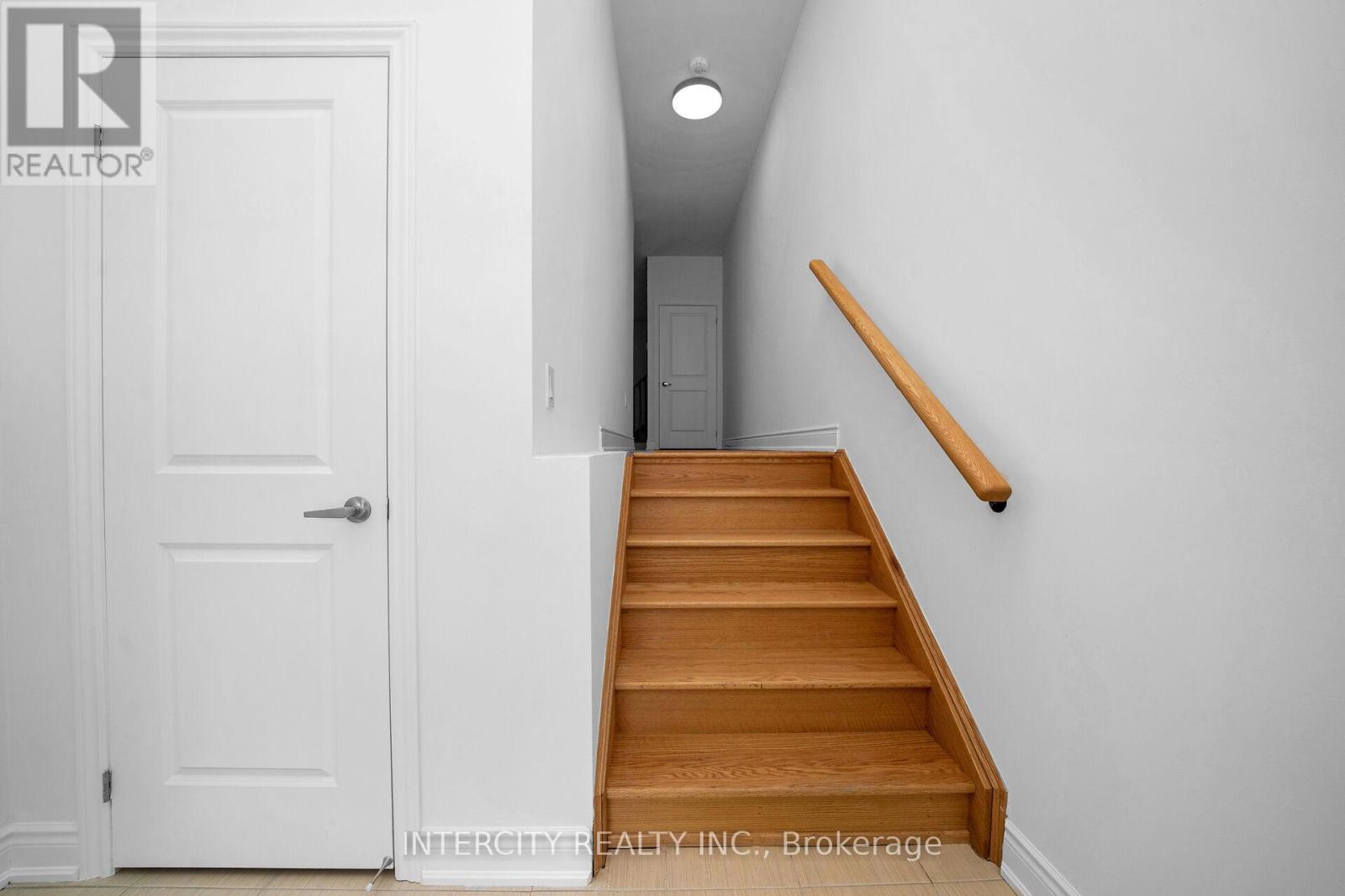Property at 20 TARMOLA PARK COURT image 4