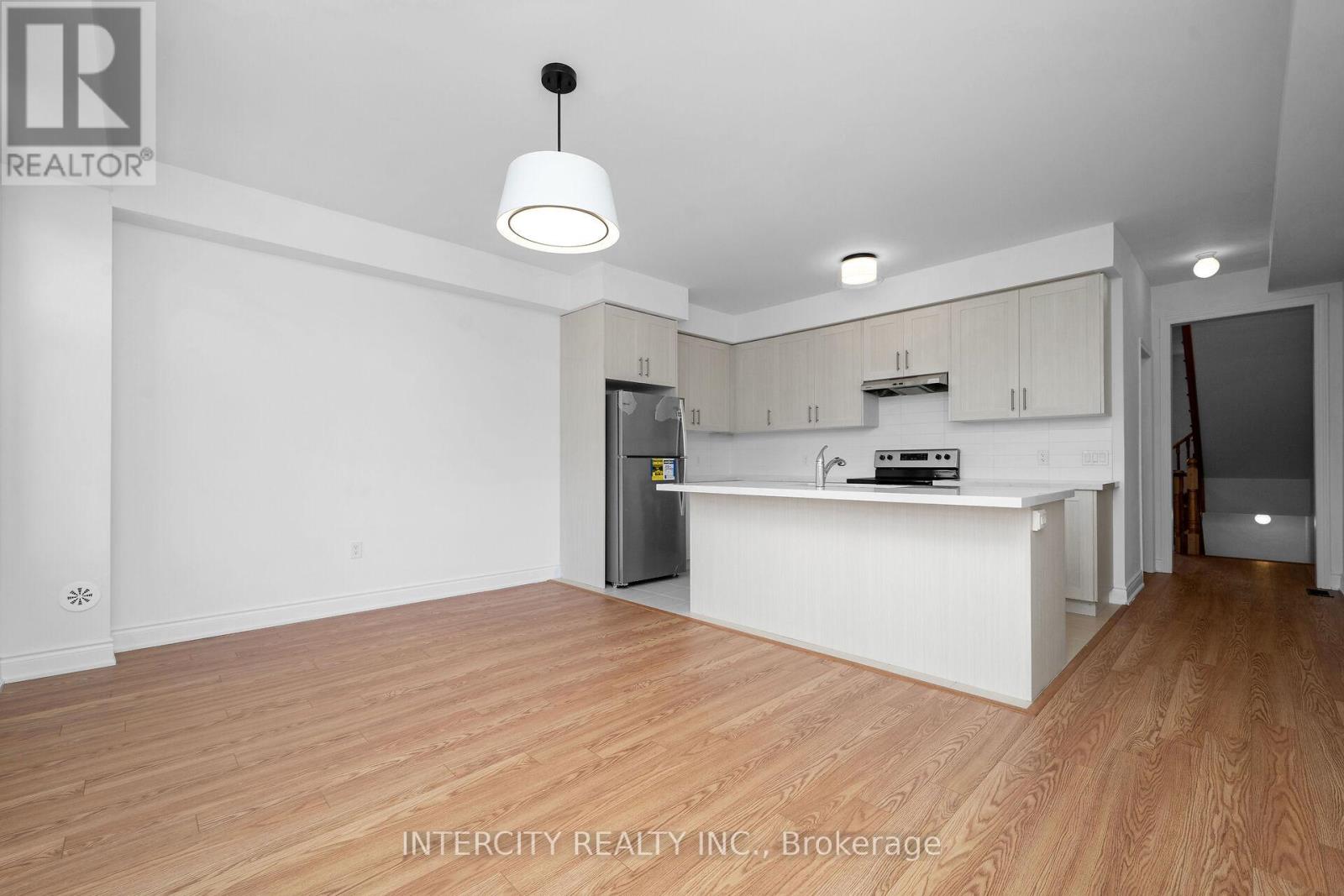 20 Tarmola Park Court, Toronto, Ontario  M9L 2L1 - Photo 9 - W8041578