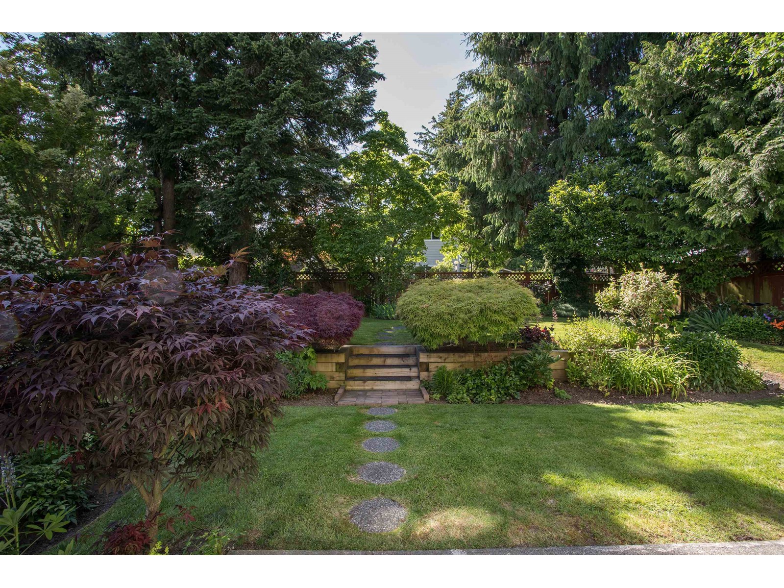 Property at 1539 161 STREET image 4