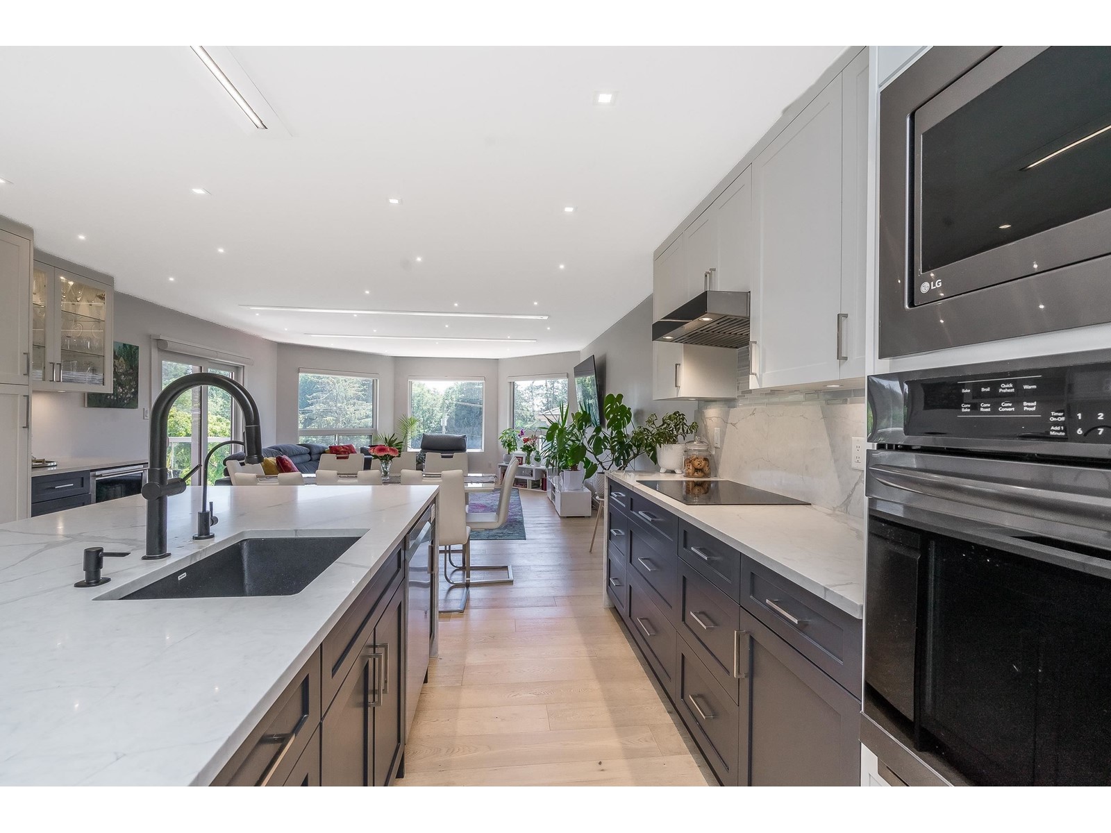 16055 8 Avenue, Surrey, British Columbia  V4A 1A1 - Photo 4 - R2960817