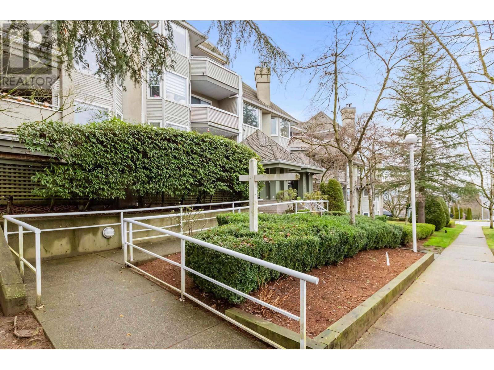 Listing Picture 3 of 32 : 308 3183 ESMOND AVENUE, Burnaby / 本拿比 - 魯藝地產 Yvonne Lu Group - MLS Medallion Club Member