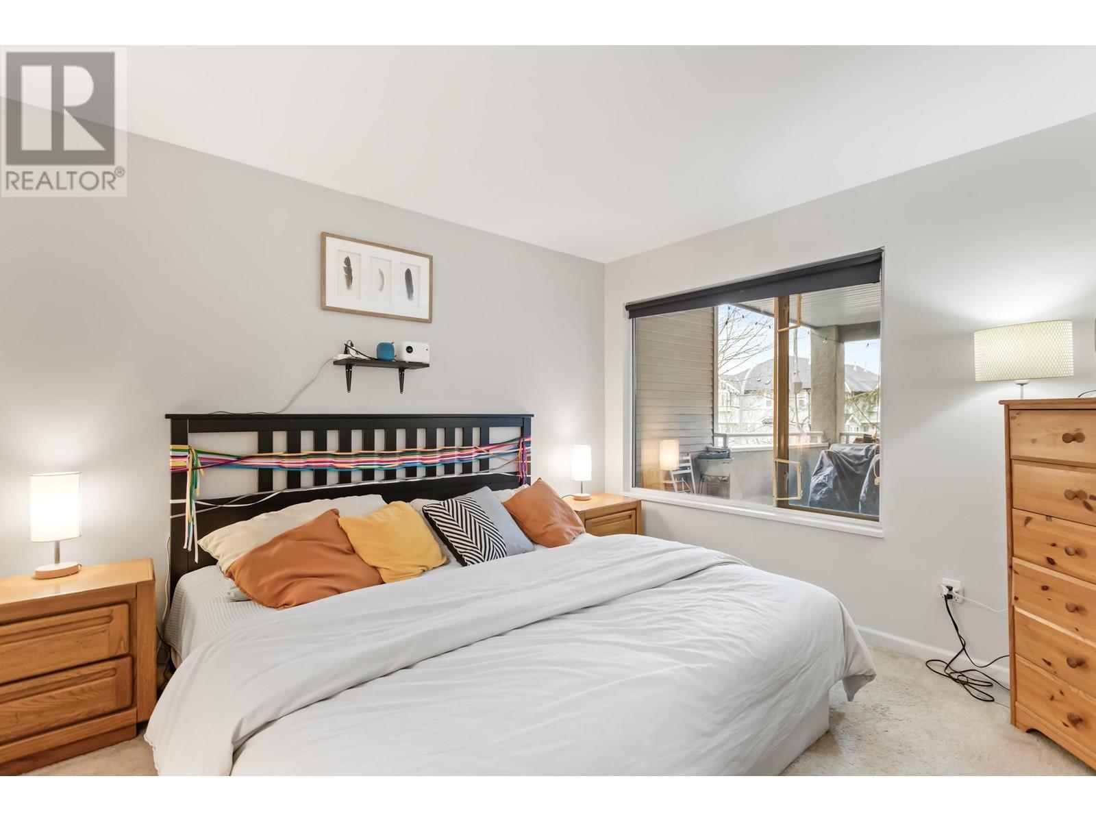 Listing Picture 22 of 32 : 308 3183 ESMOND AVENUE, Burnaby / 本拿比 - 魯藝地產 Yvonne Lu Group - MLS Medallion Club Member