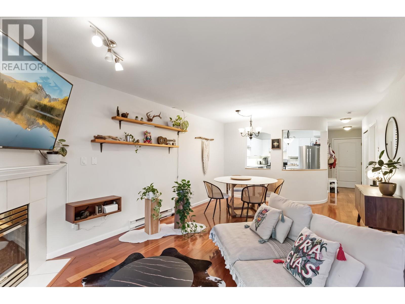 Listing Picture 20 of 32 : 308 3183 ESMOND AVENUE, Burnaby / 本拿比 - 魯藝地產 Yvonne Lu Group - MLS Medallion Club Member
