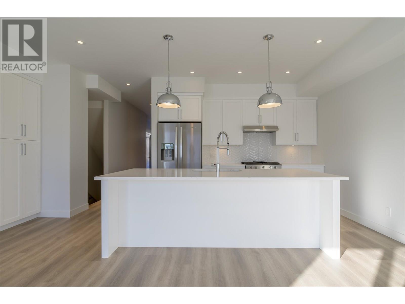127 RIVER GATE Drive Kamloops Photo 4