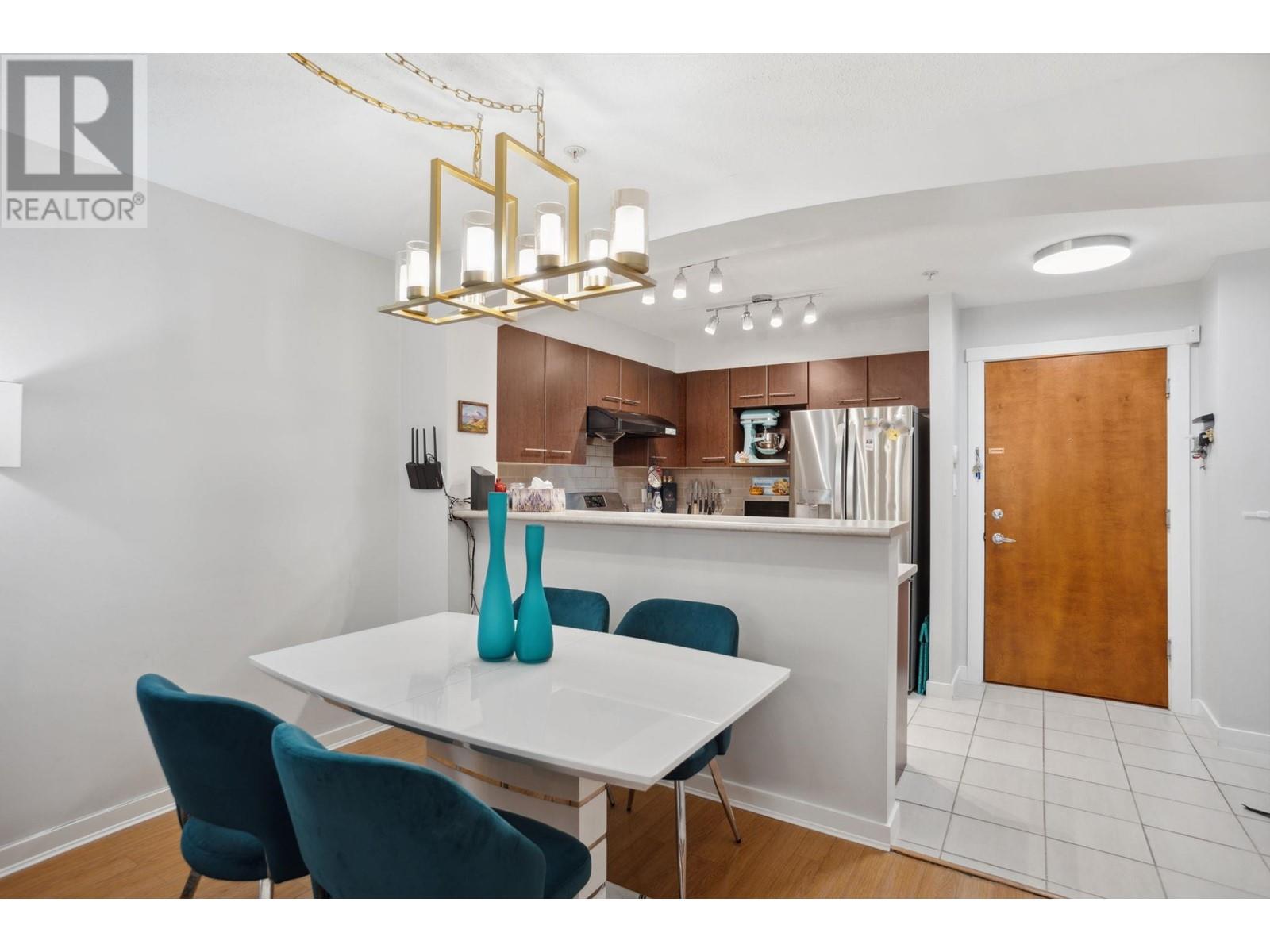 Listing Picture 4 of 26 : 3205 5119 GARDEN CITY ROAD, Richmond / 烈治文 - 魯藝地產 Yvonne Lu Group - MLS Medallion Club Member