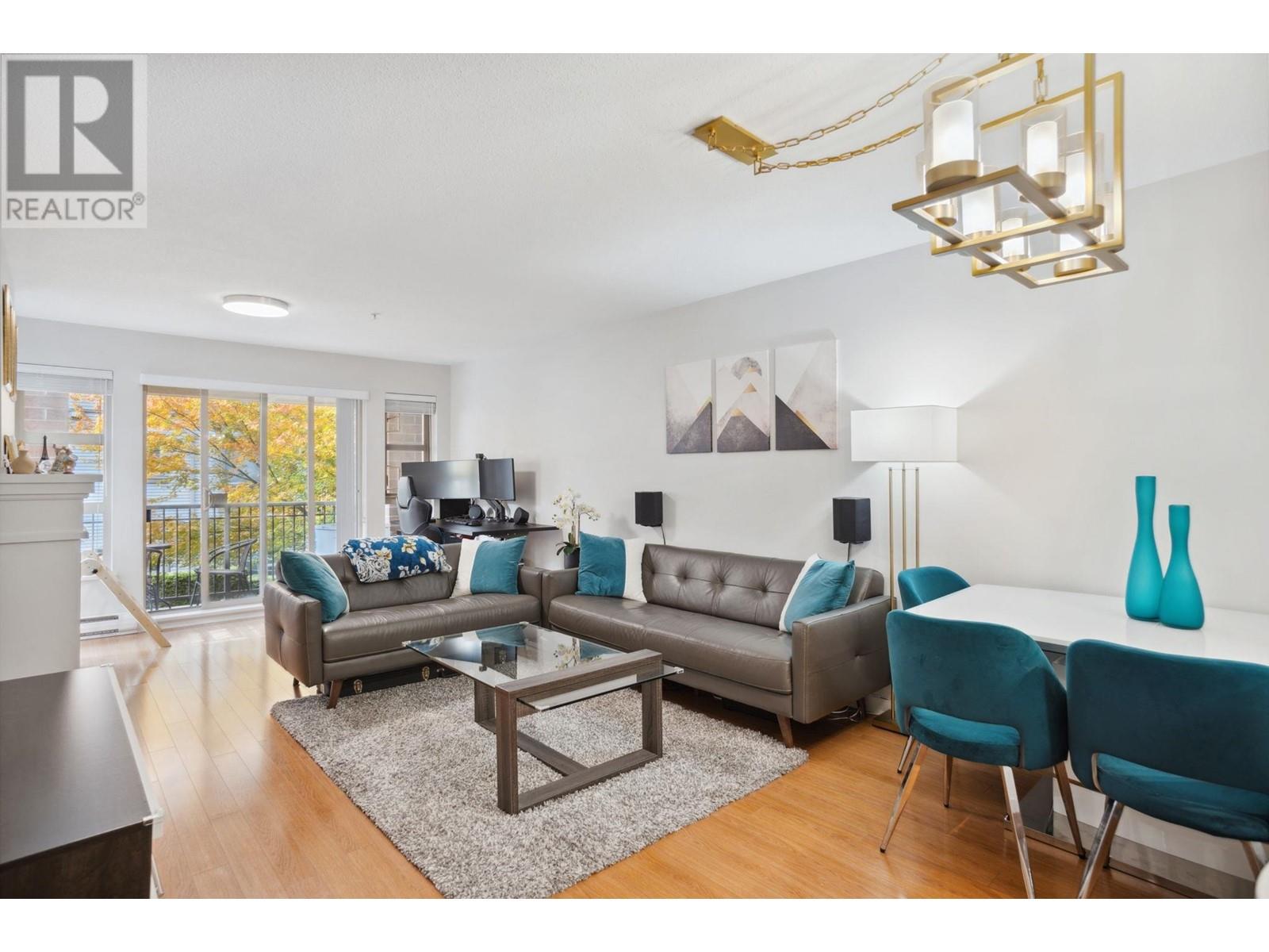 Listing Picture 5 of 26 : 3205 5119 GARDEN CITY ROAD, Richmond / 烈治文 - 魯藝地產 Yvonne Lu Group - MLS Medallion Club Member