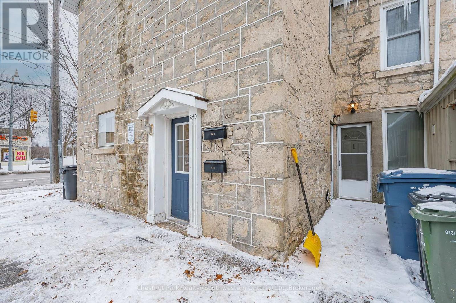 240 Woolwich Street, Guelph, Ontario  N1H 3V9 - Photo 6 - X11944231