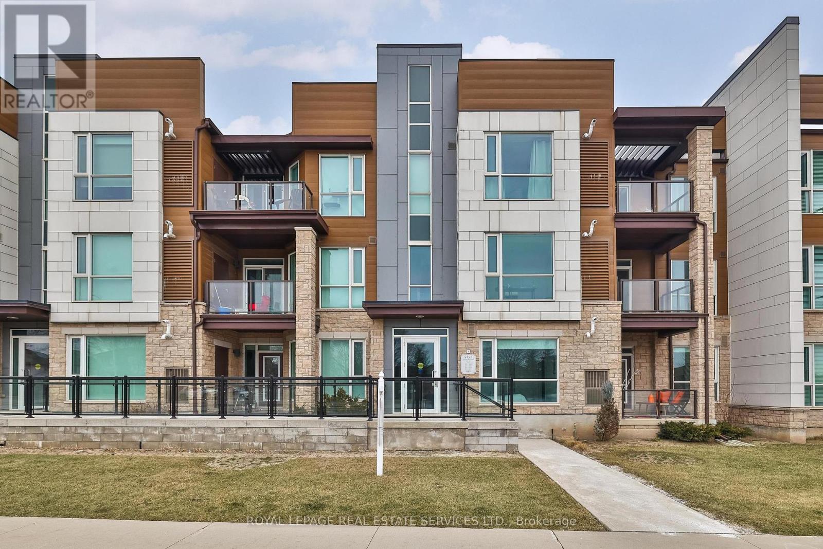 Property at 103 - 2393 BRONTE ROAD image 1