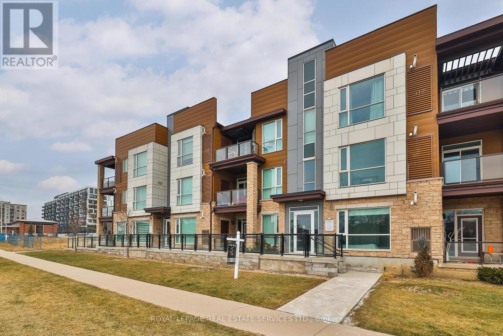 Property at 103 - 2393 BRONTE ROAD image 3