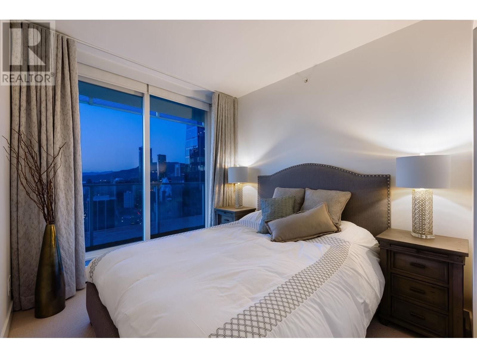 Listing Picture 13 of 40 : 4102 777 RICHARDS STREET, Vancouver / 溫哥華 - 魯藝地產 Yvonne Lu Group - MLS Medallion Club Member