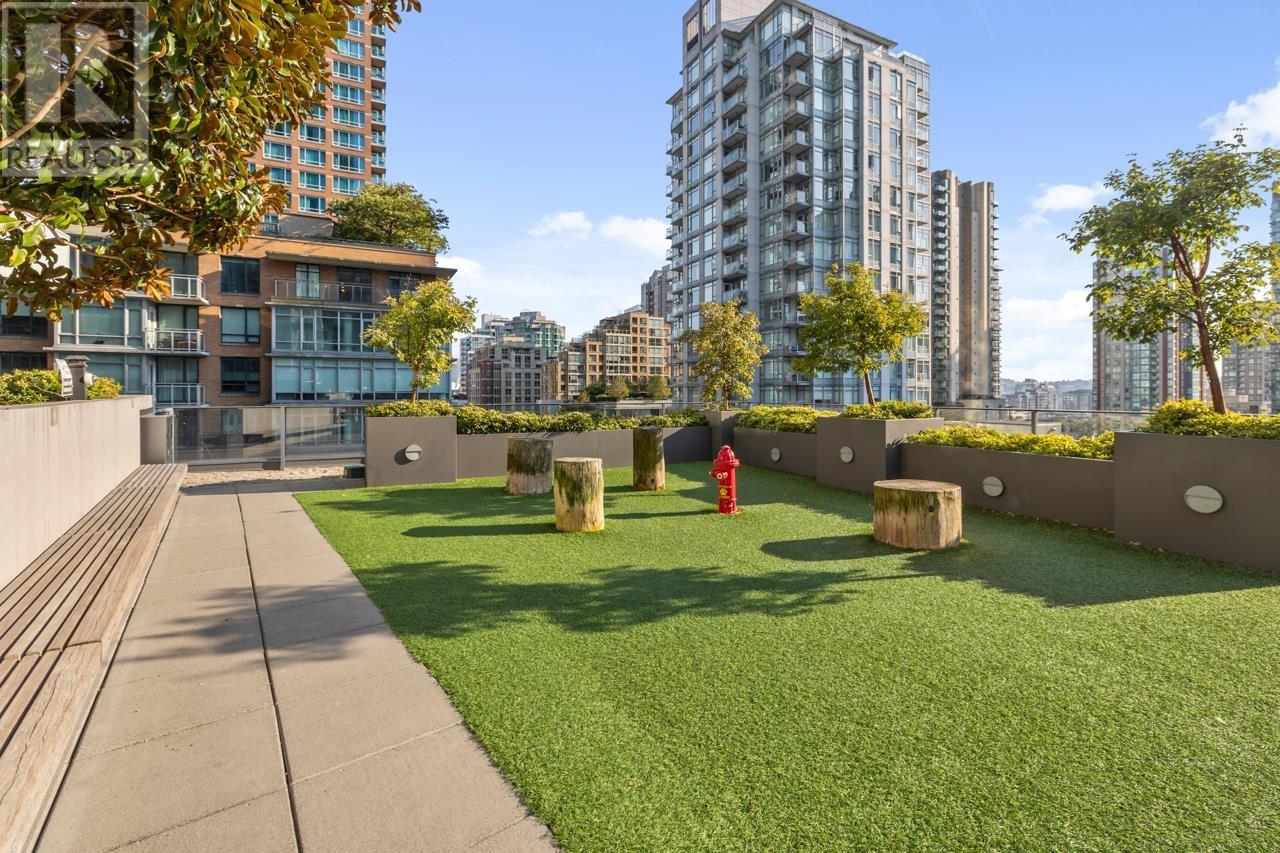 Listing Picture 38 of 40 : 4102 777 RICHARDS STREET, Vancouver / 溫哥華 - 魯藝地產 Yvonne Lu Group - MLS Medallion Club Member