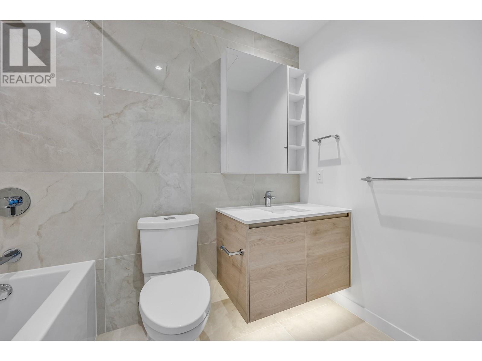 404 680 Quayside Drive, New Westminster, British Columbia  V3M 0P2 - Photo 19 - R2961003
