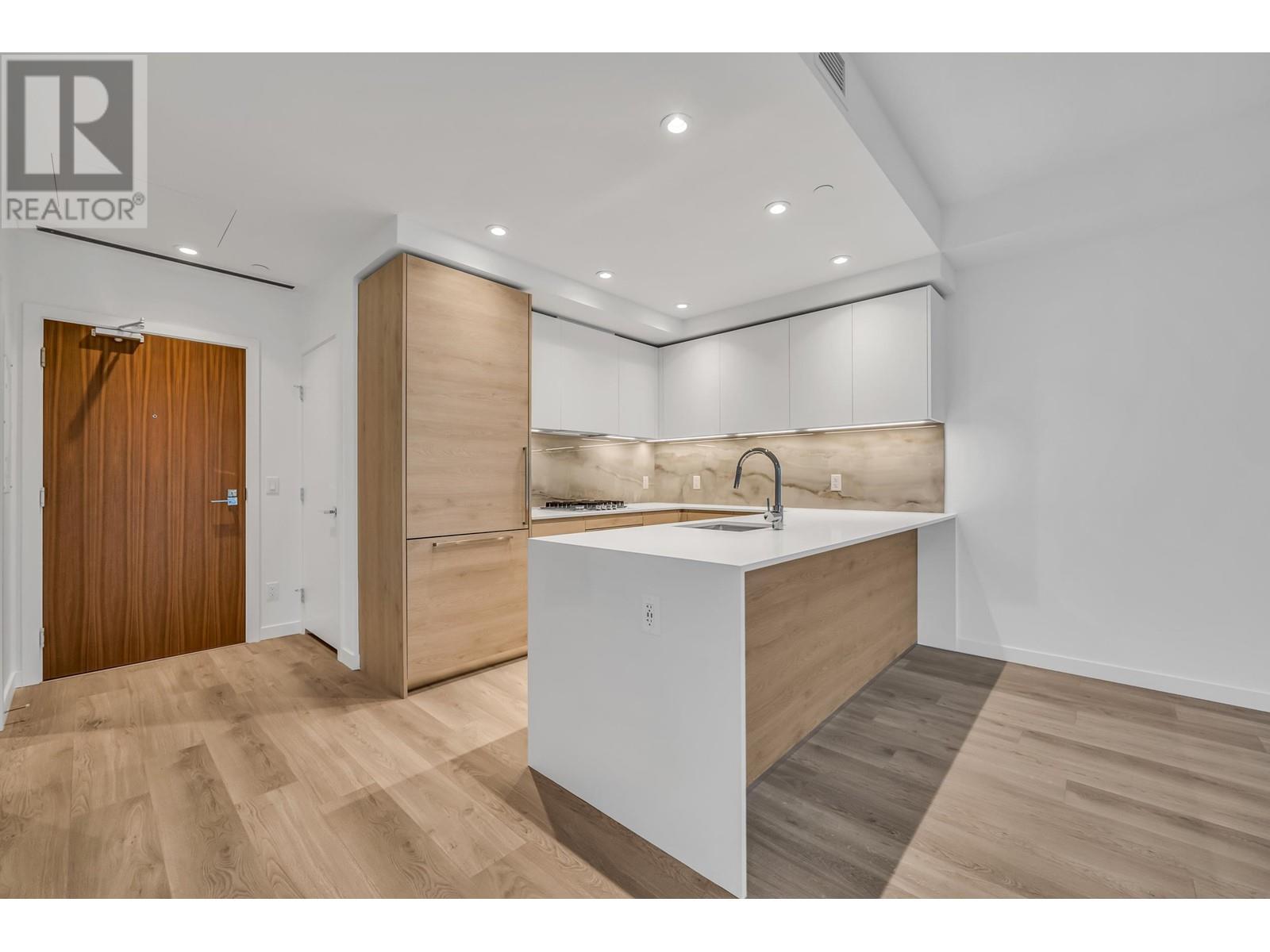 404 680 Quayside Drive, New Westminster, British Columbia  V3M 0P2 - Photo 5 - R2961003