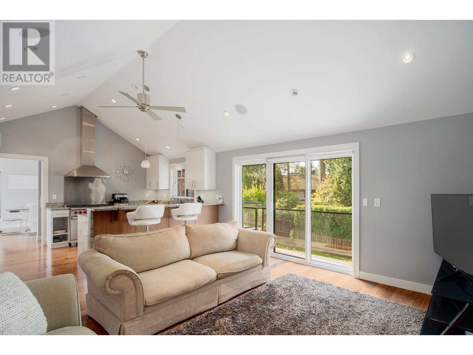 4786 Meadfeild Court, West Vancouver, British Columbia  V7W 2Y3 - Photo 13 - R2961012