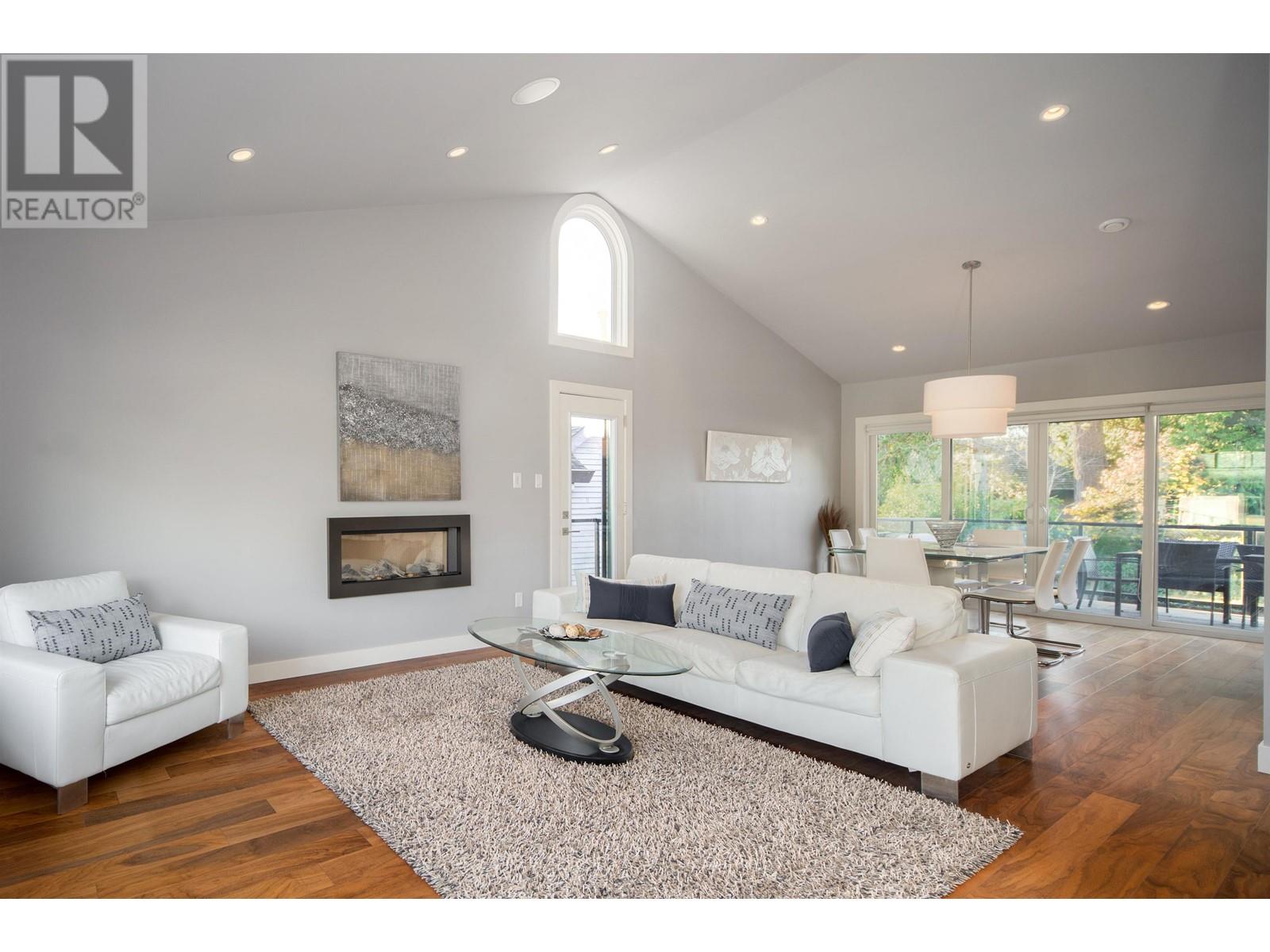 Property at 4786 MEADFEILD COURT image 3