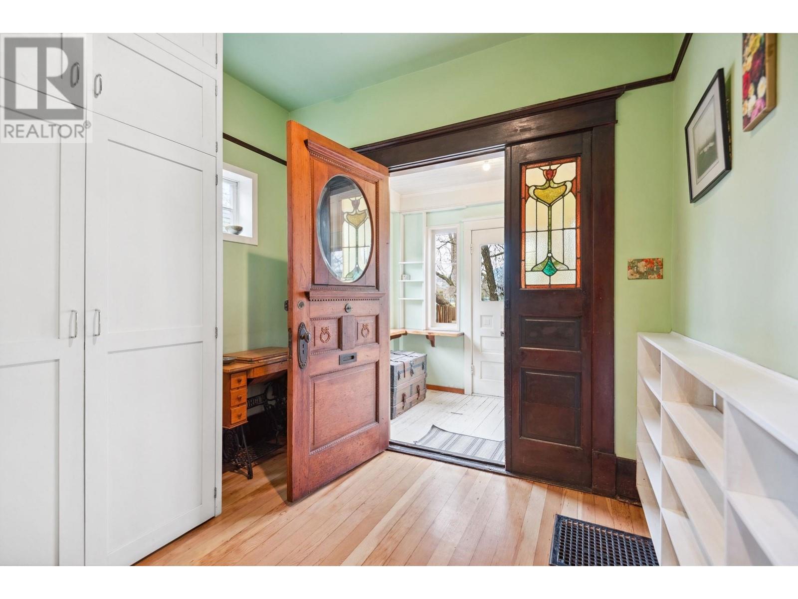 Property at 1492 WILLIAM STREET image 1