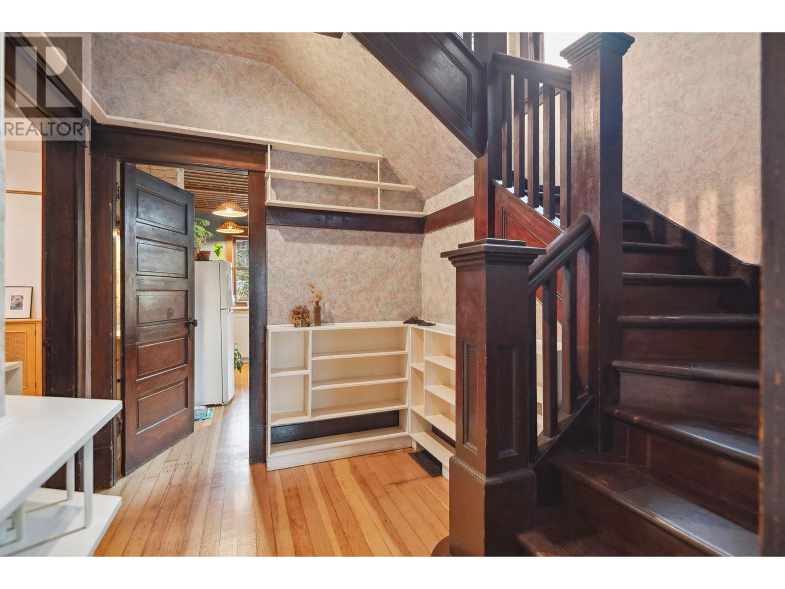 Property at 1492 WILLIAM STREET image 4