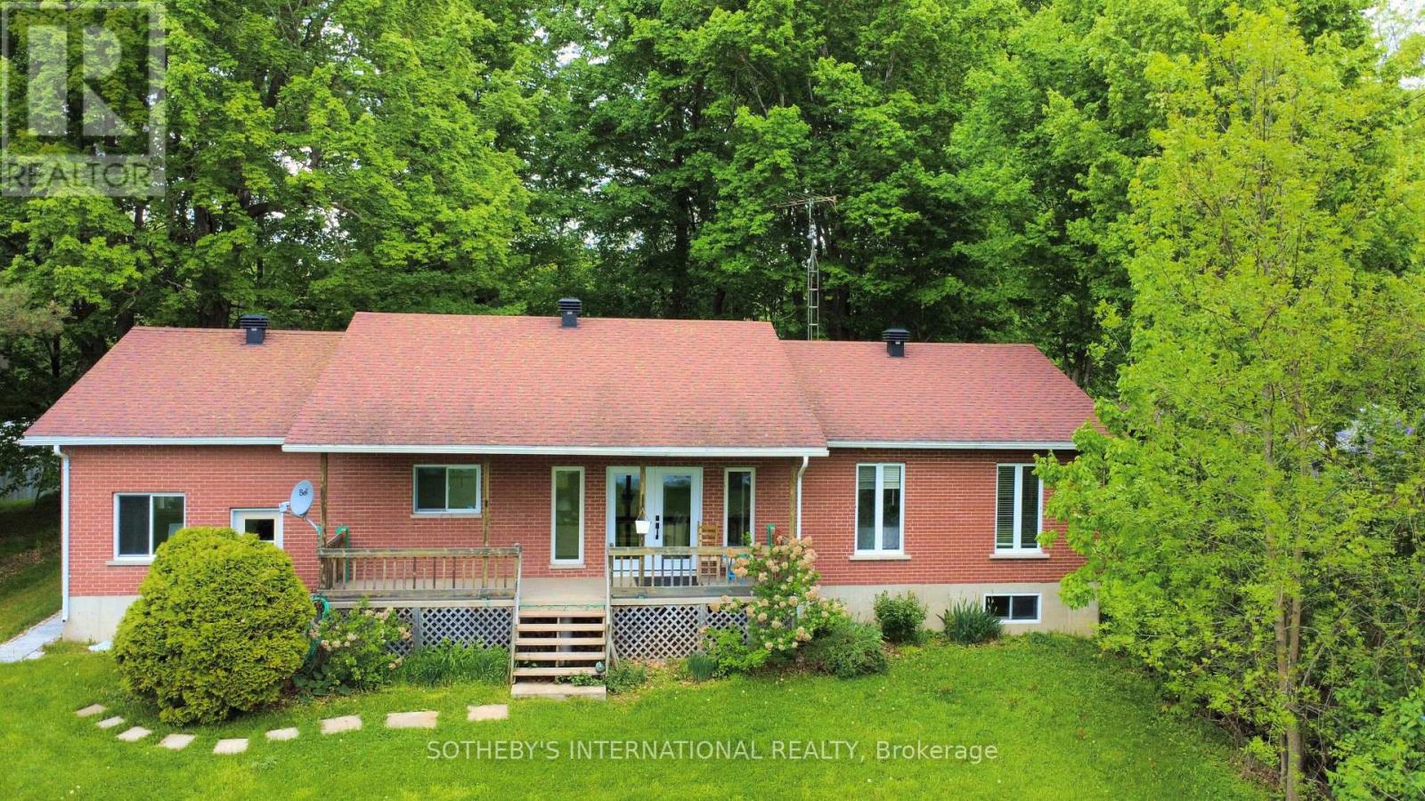 20820 South Service Road, South Glengarry, Ontario  K0C 1N0 - Photo 2 - X11944247
