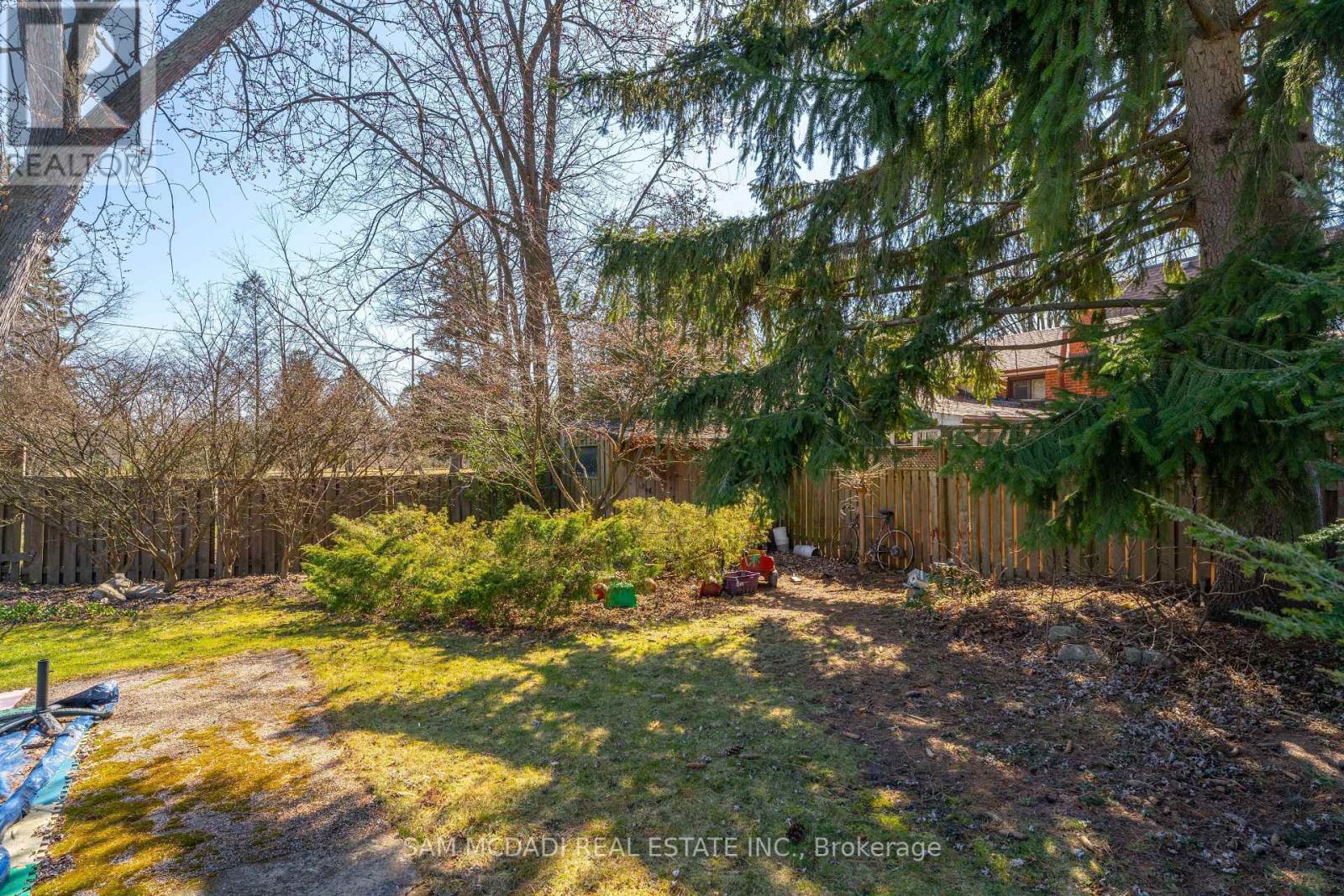 1218 Lakebreeze Drive, Mississauga, Ontario  L5G 3W6 - Photo 10 - W11944270