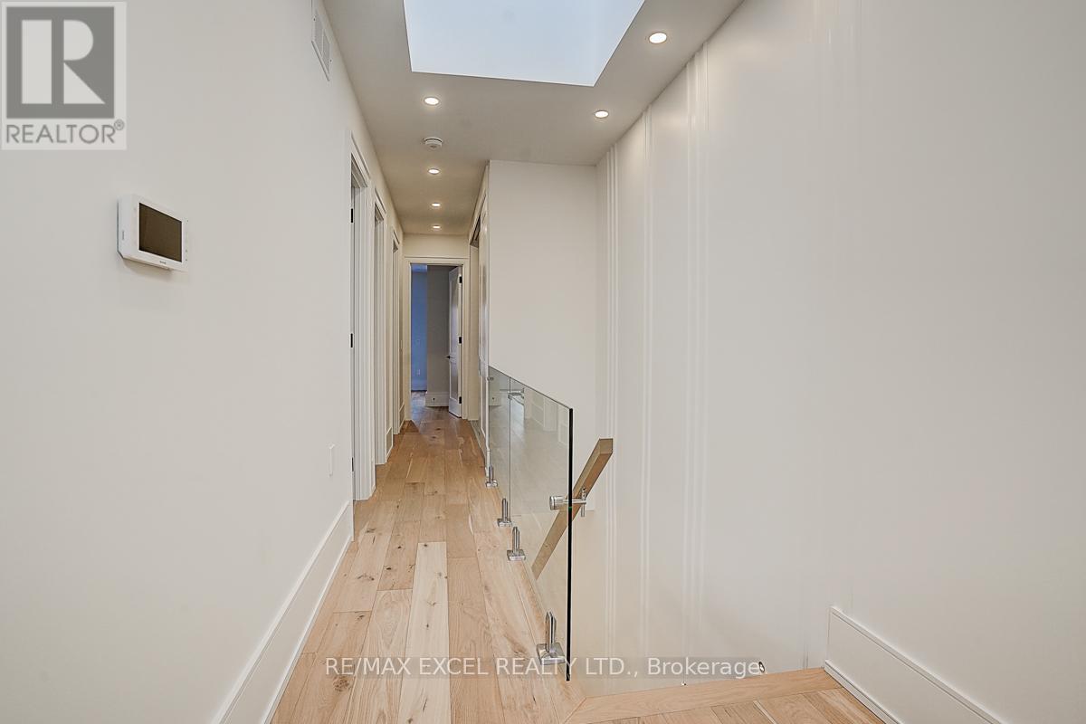 44 Waverley Road, Toronto, Ontario  M4L 3T1 - Photo 19 - E11939199