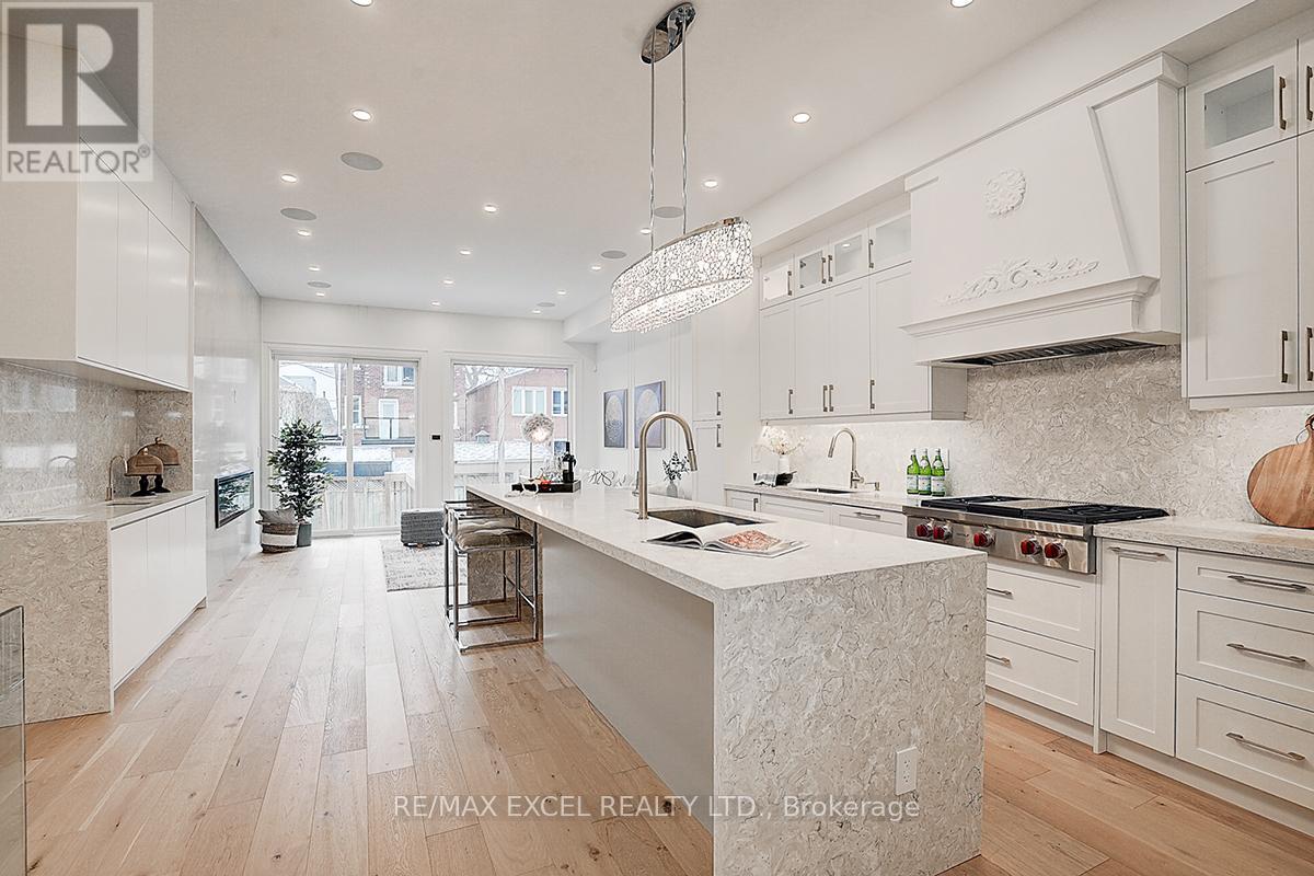 44 Waverley Road, Toronto, Ontario  M4L 3T1 - Photo 8 - E11939199