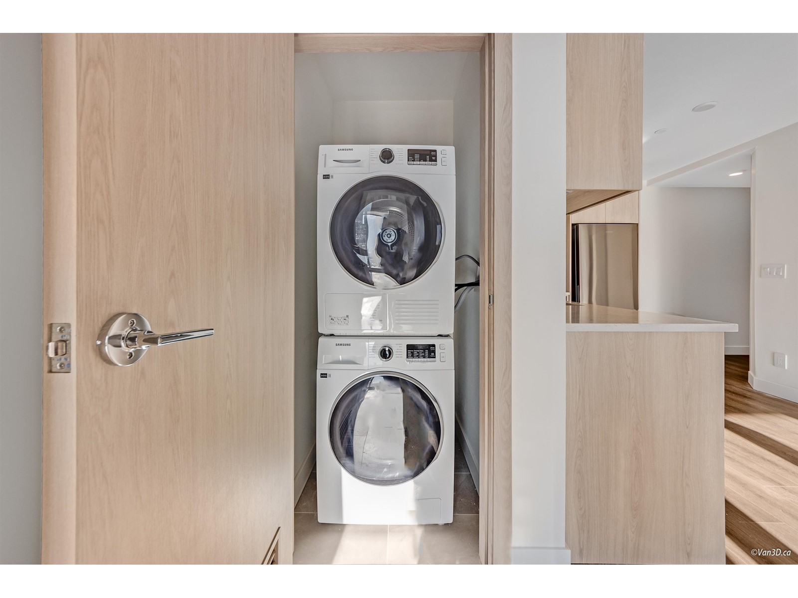 2805 10731 King George Boulevard, Surrey, British Columbia  V3R 0N9 - Photo 12 - R2956264
