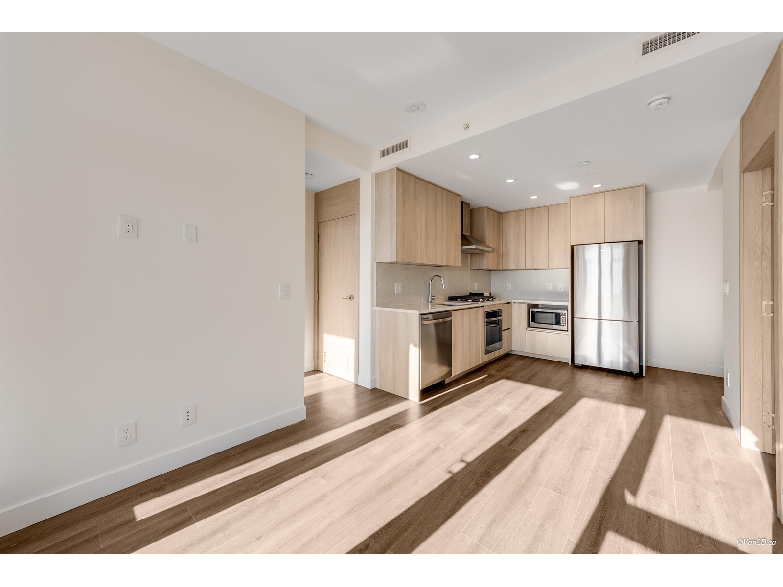 2805 10731 King George Boulevard, Surrey, British Columbia  V3R 0N9 - Photo 4 - R2956264