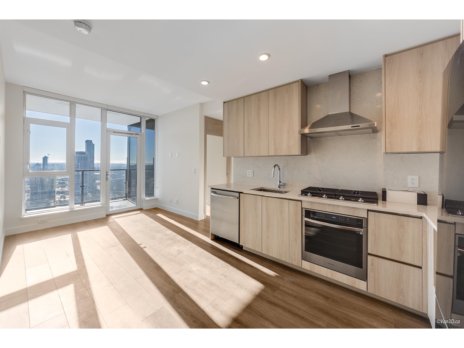 2805 10731 King George Boulevard, Surrey, British Columbia  V3R 0N9 - Photo 8 - R2956264
