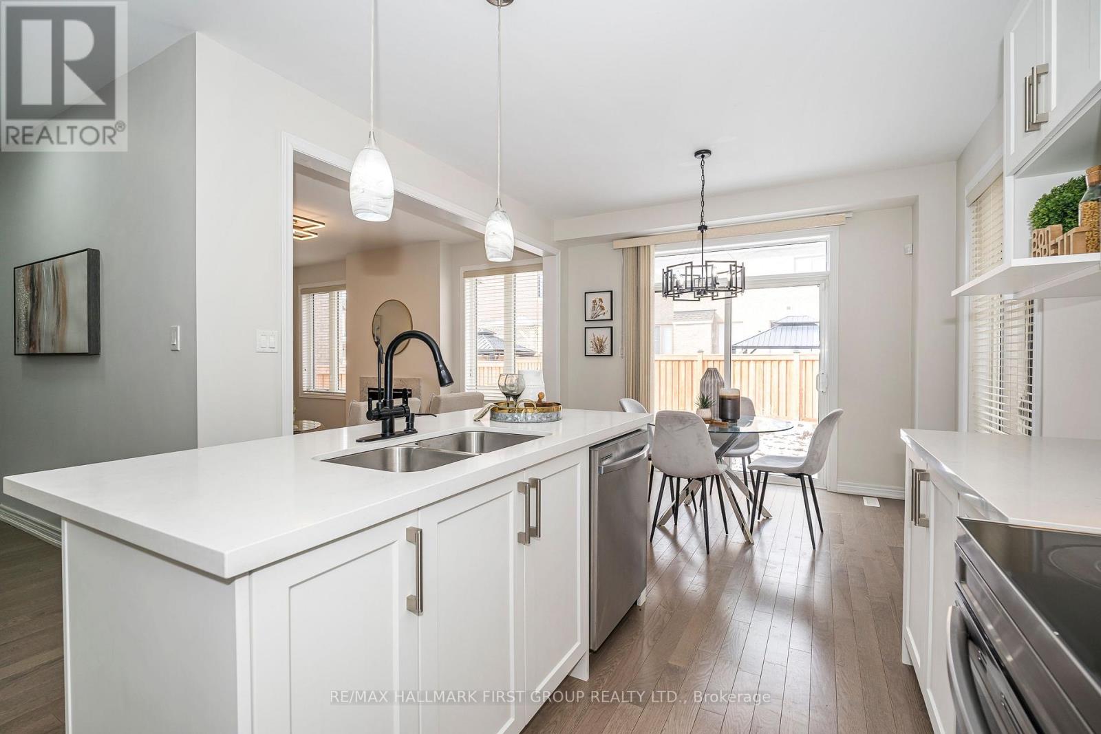49 Walter Clifford Nesbitt Drive, Whitby, Ontario  L1P 0G5 - Photo 9 - E11944385