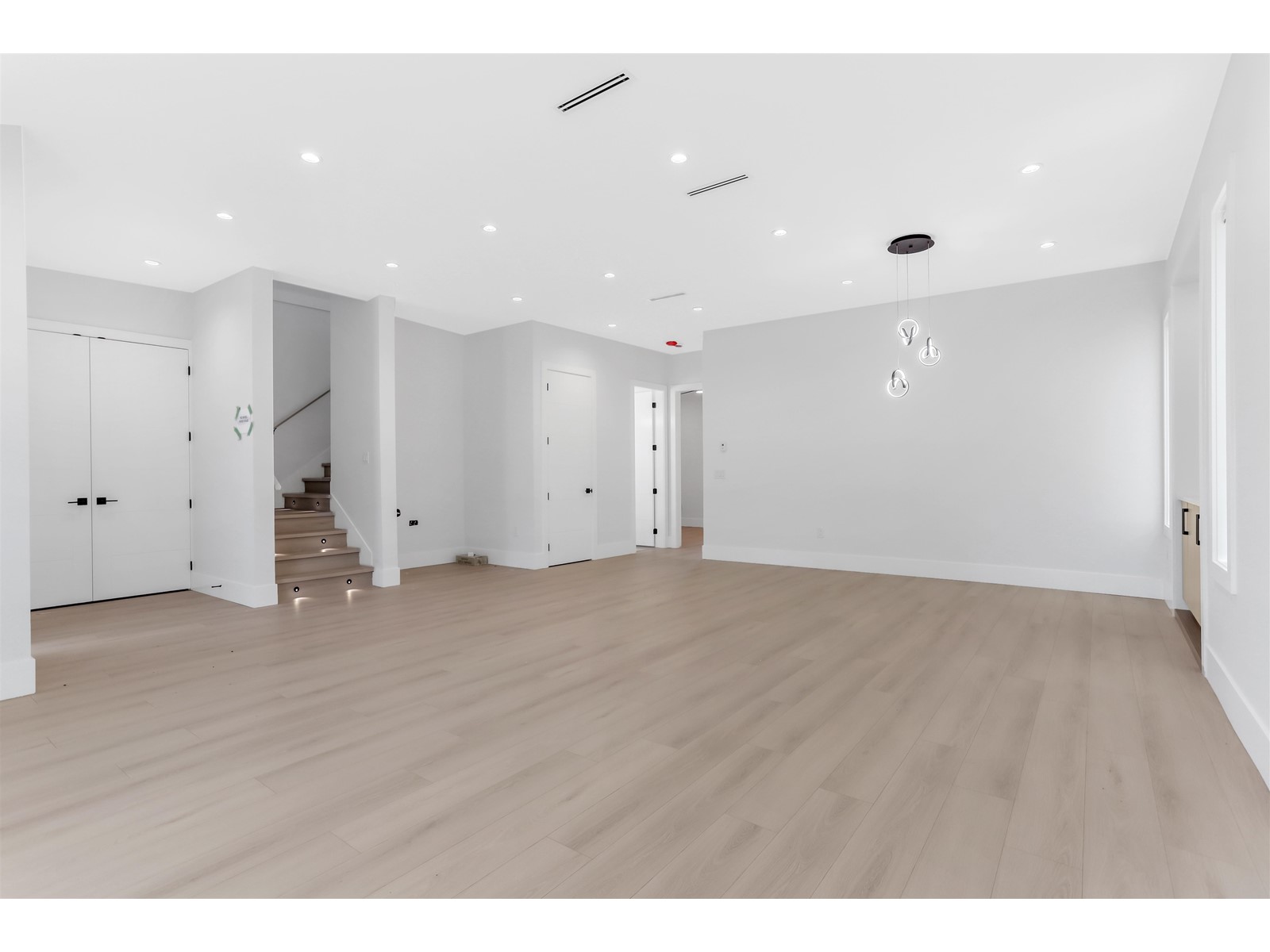 Property at 5936 168 STREET STREET image 3