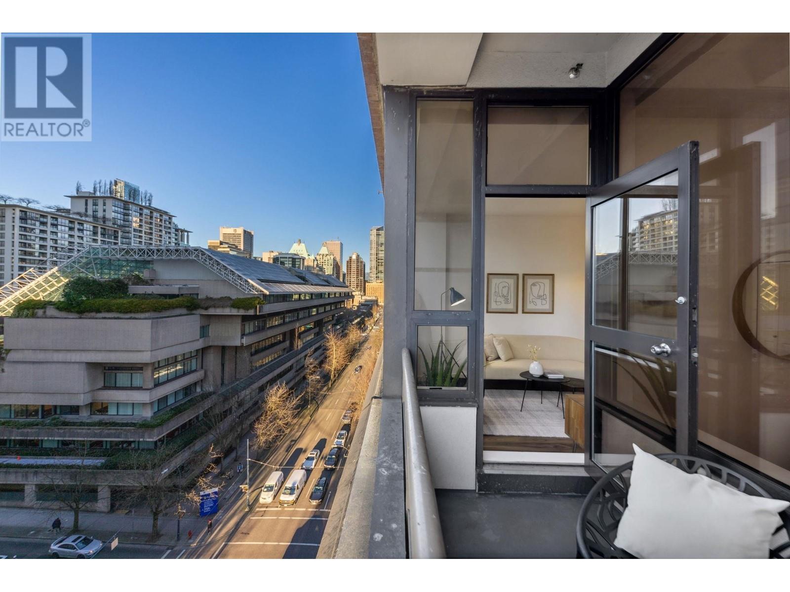 Listing Picture 17 of 24 : 814 1010 HOWE STREET, Vancouver / 溫哥華 - 魯藝地產 Yvonne Lu Group - MLS Medallion Club Member