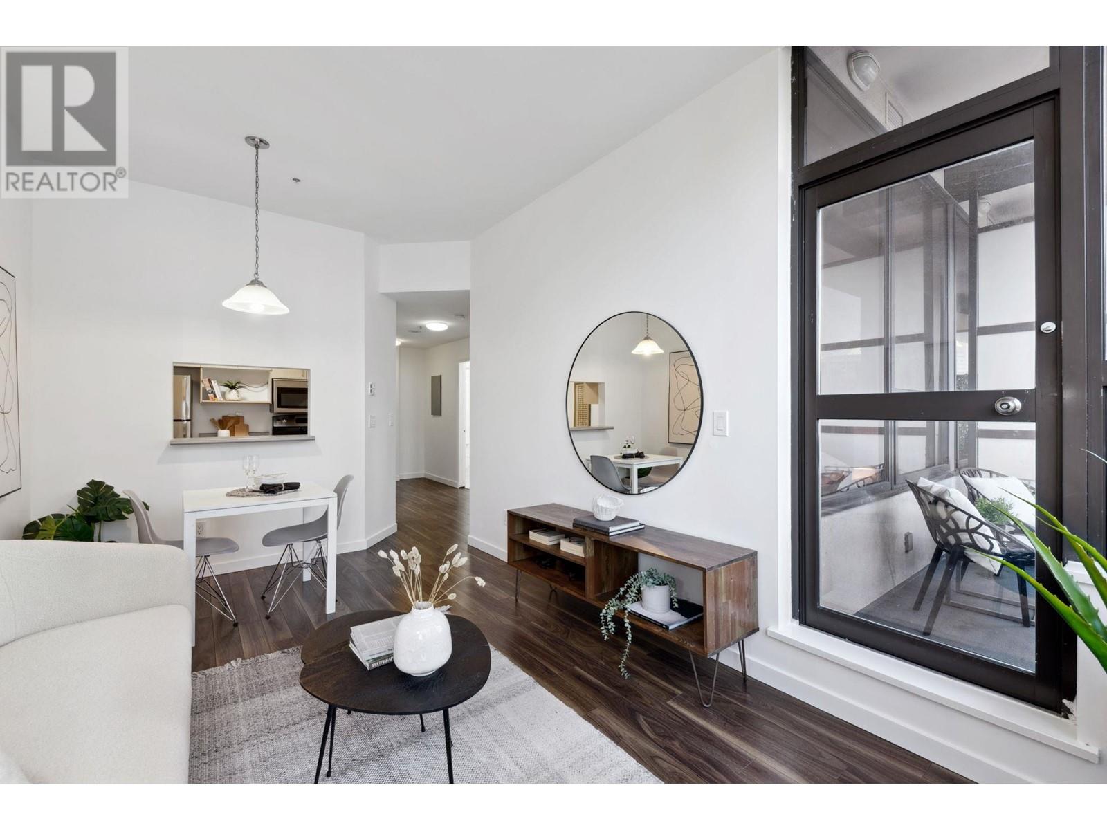 Listing Picture 10 of 24 : 814 1010 HOWE STREET, Vancouver / 溫哥華 - 魯藝地產 Yvonne Lu Group - MLS Medallion Club Member