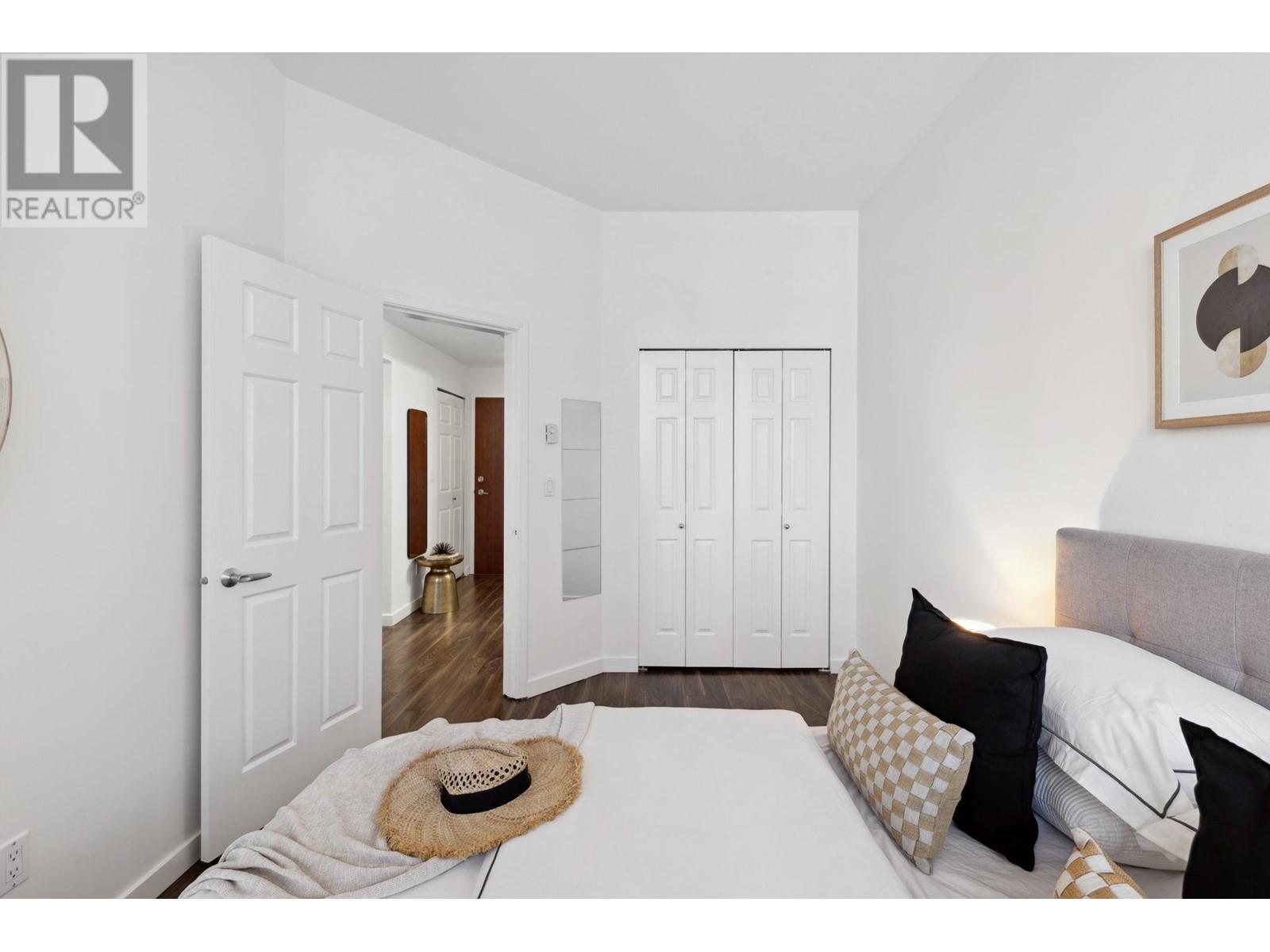 Listing Picture 13 of 24 : 814 1010 HOWE STREET, Vancouver / 溫哥華 - 魯藝地產 Yvonne Lu Group - MLS Medallion Club Member