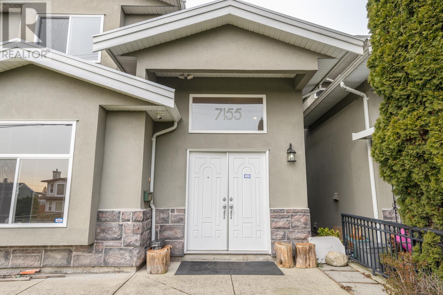 Listing Picture 2 of 38 : 7155 10TH AVENUE, Burnaby / 本拿比 - 魯藝地產 Yvonne Lu Group - MLS Medallion Club Member