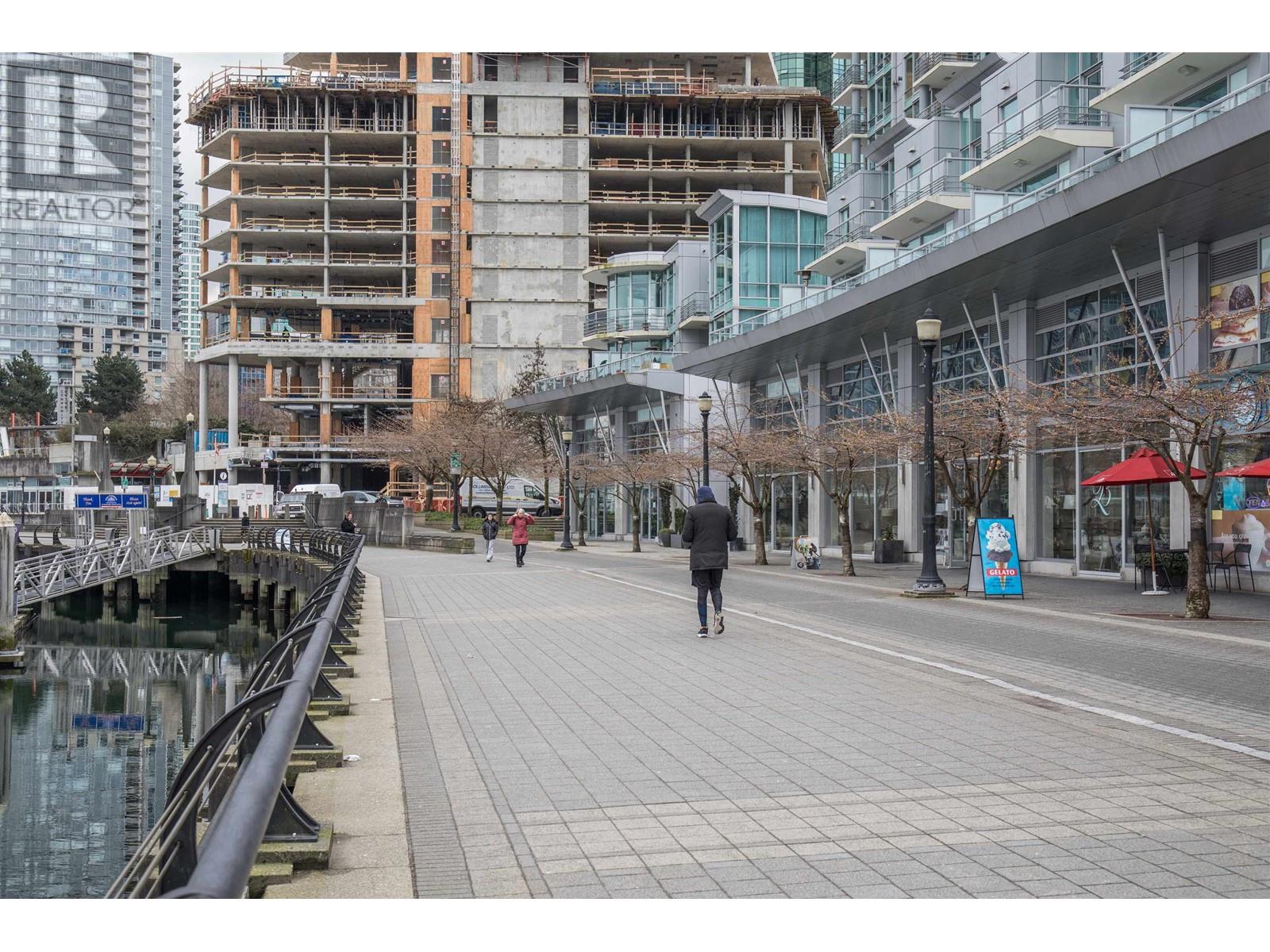 Listing Picture 34 of 36 : 2106 620 CARDERO STREET, Vancouver / 溫哥華 - 魯藝地產 Yvonne Lu Group - MLS Medallion Club Member