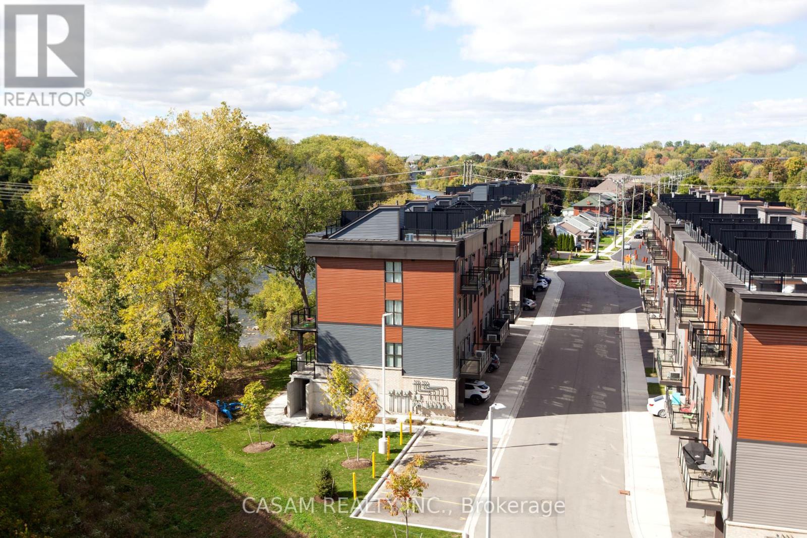 Property at 10 - 2 WILLOW STREET N image 3